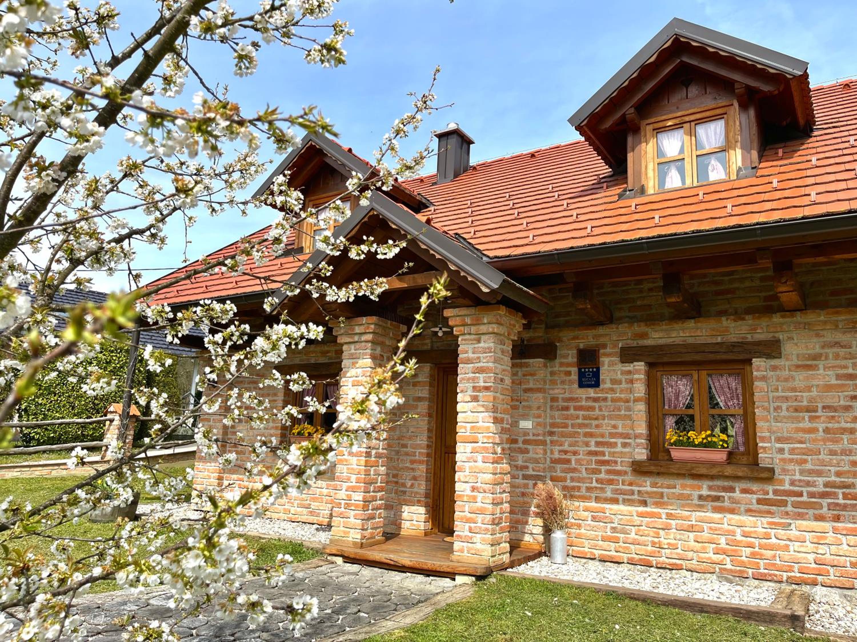 Three-Bedroom Villa photo 3