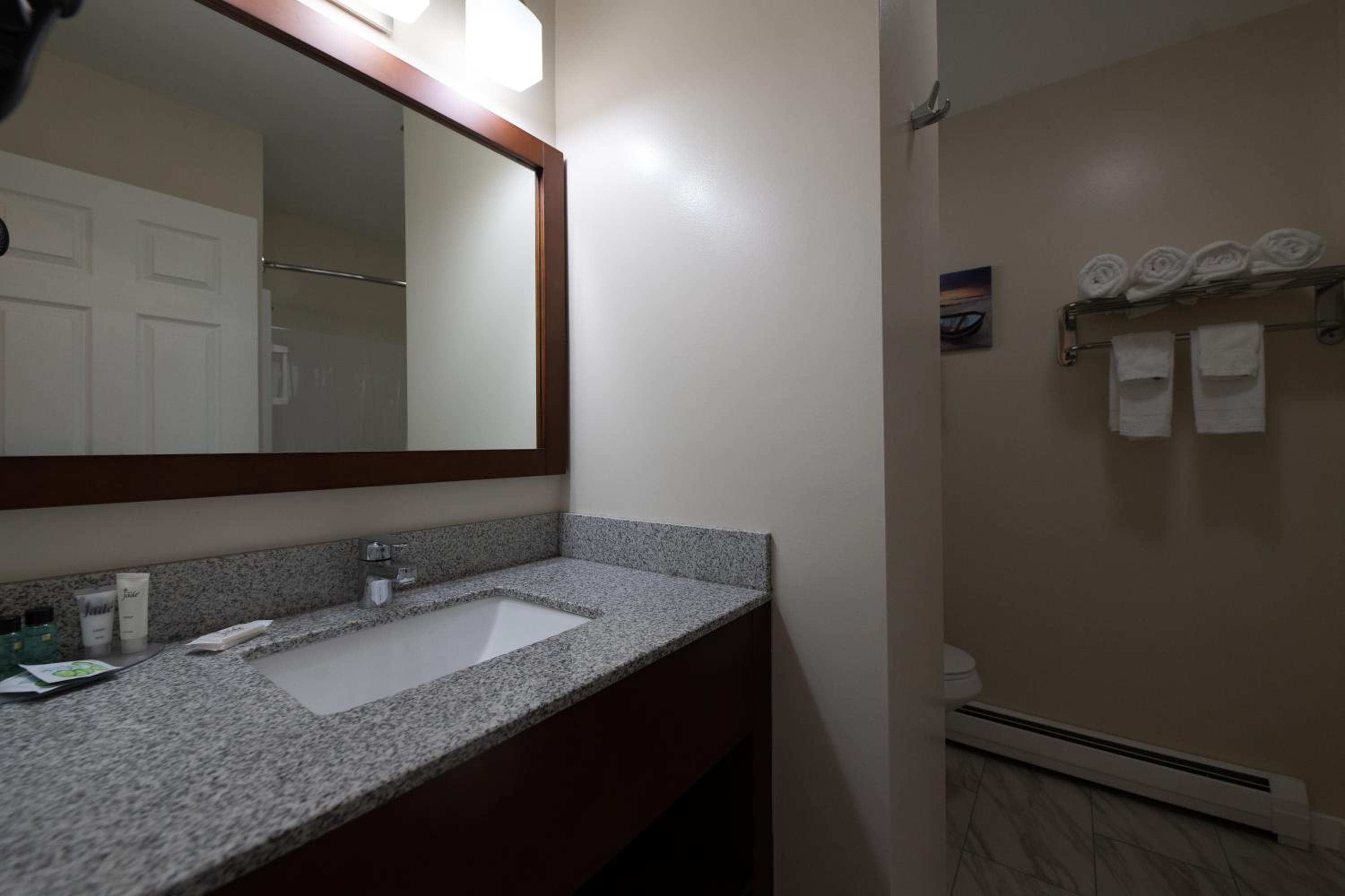 Superior King Room - Ocean View photo 2