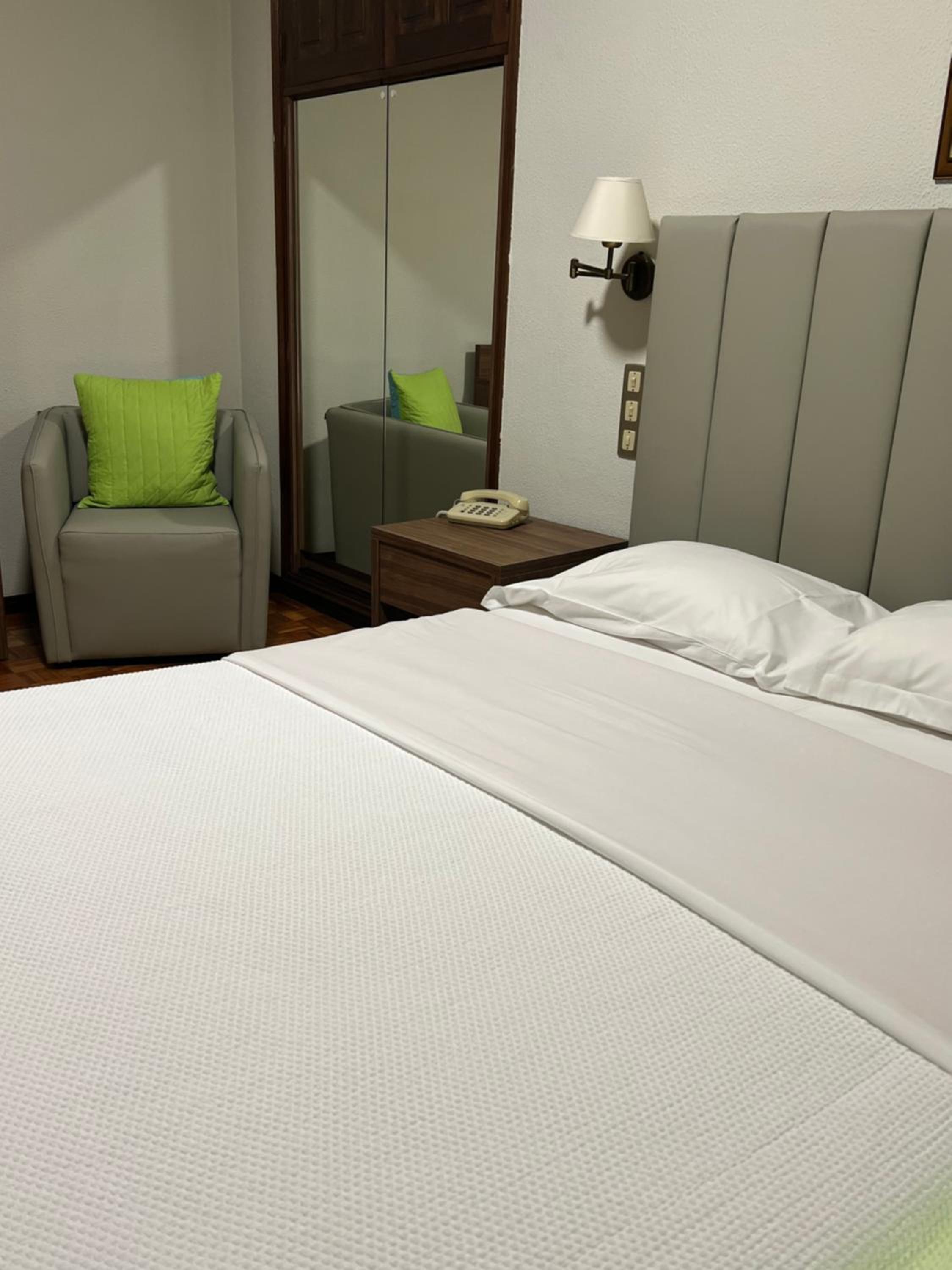Standard Double Room - Photo 2