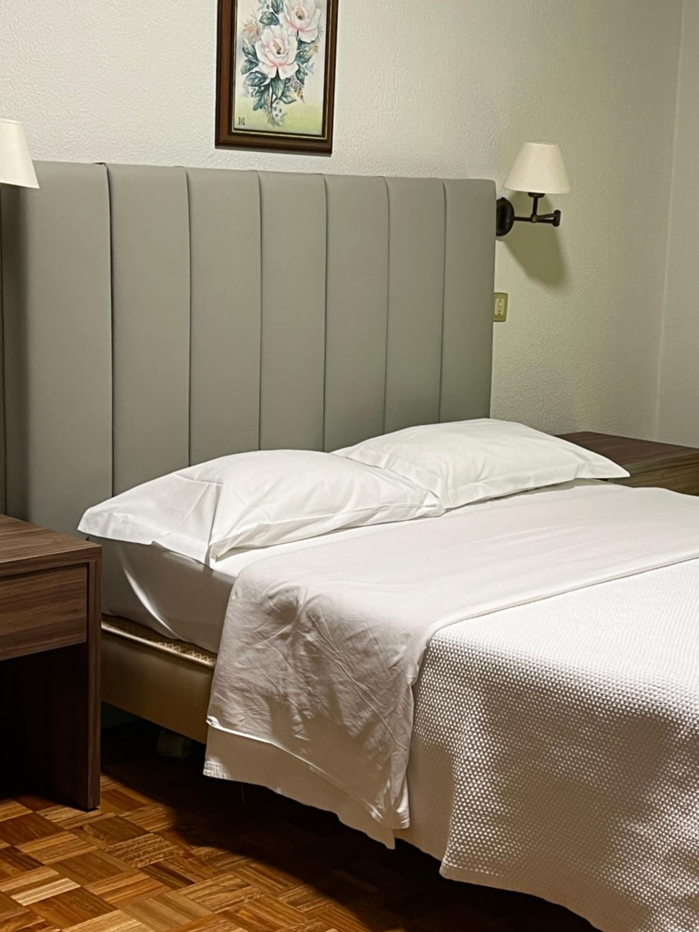 Standard Double Room - Photo 6