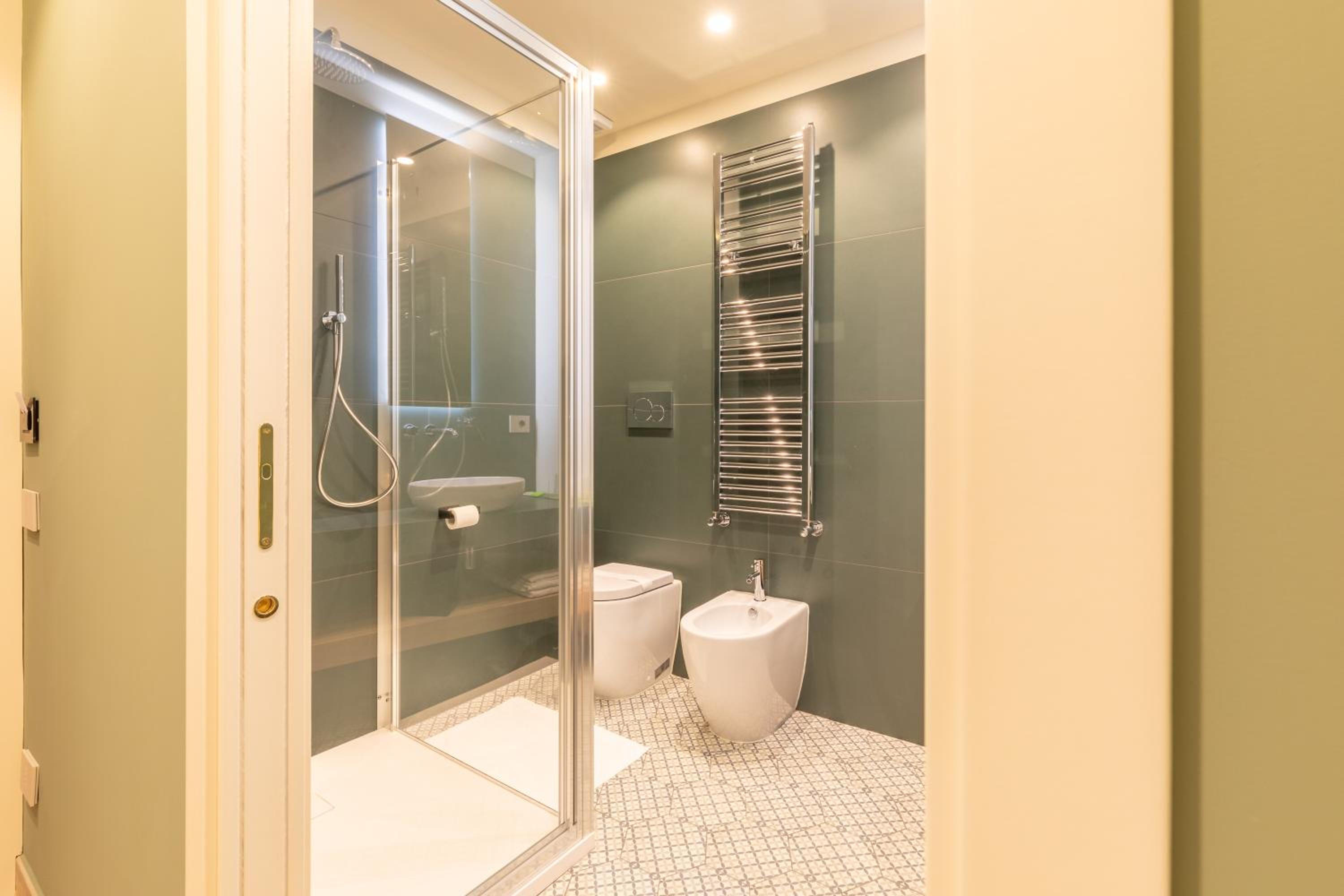 Superior Double or Twin Room - Photo 11