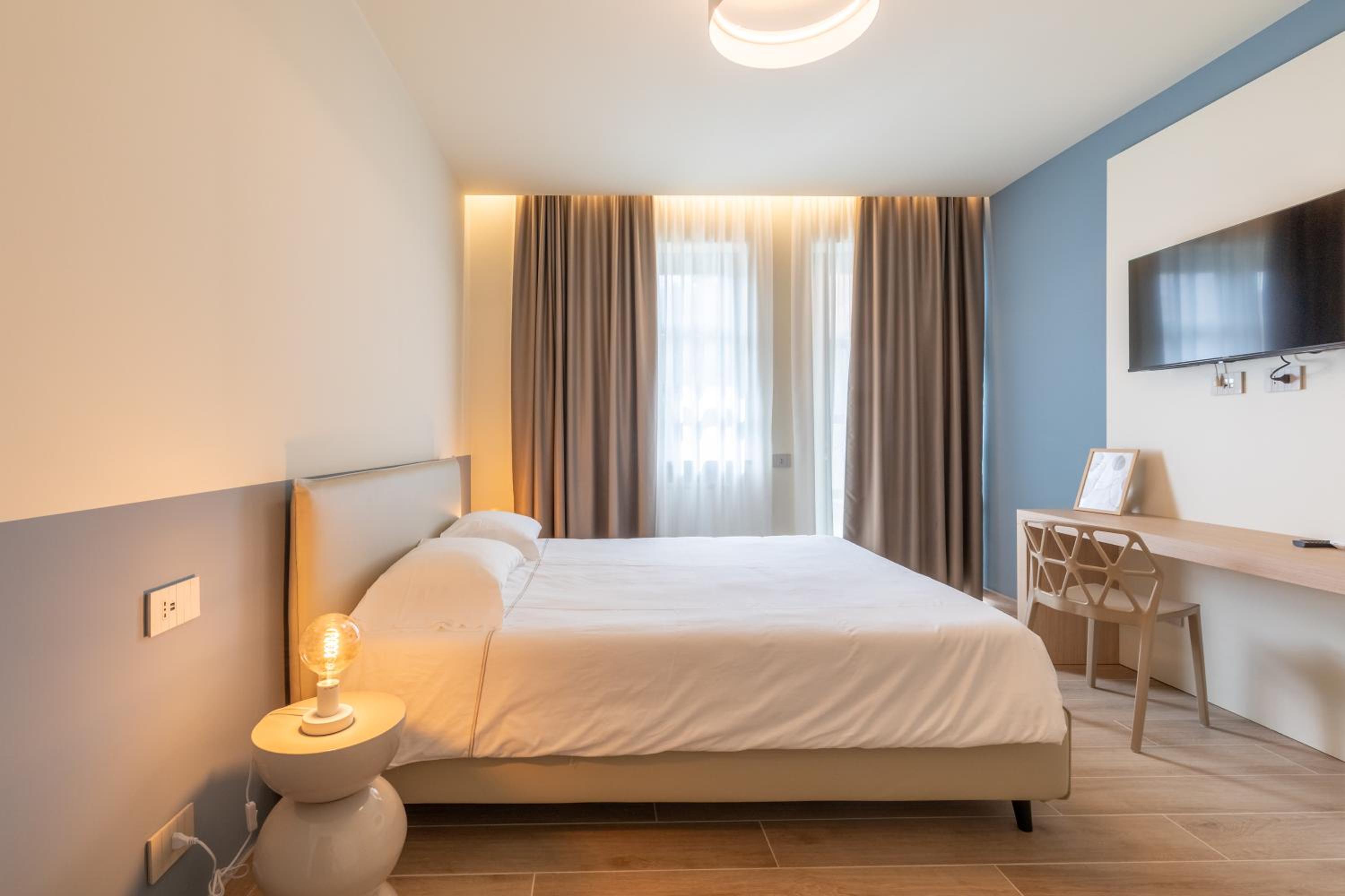 Superior Double or Twin Room - Photo 14