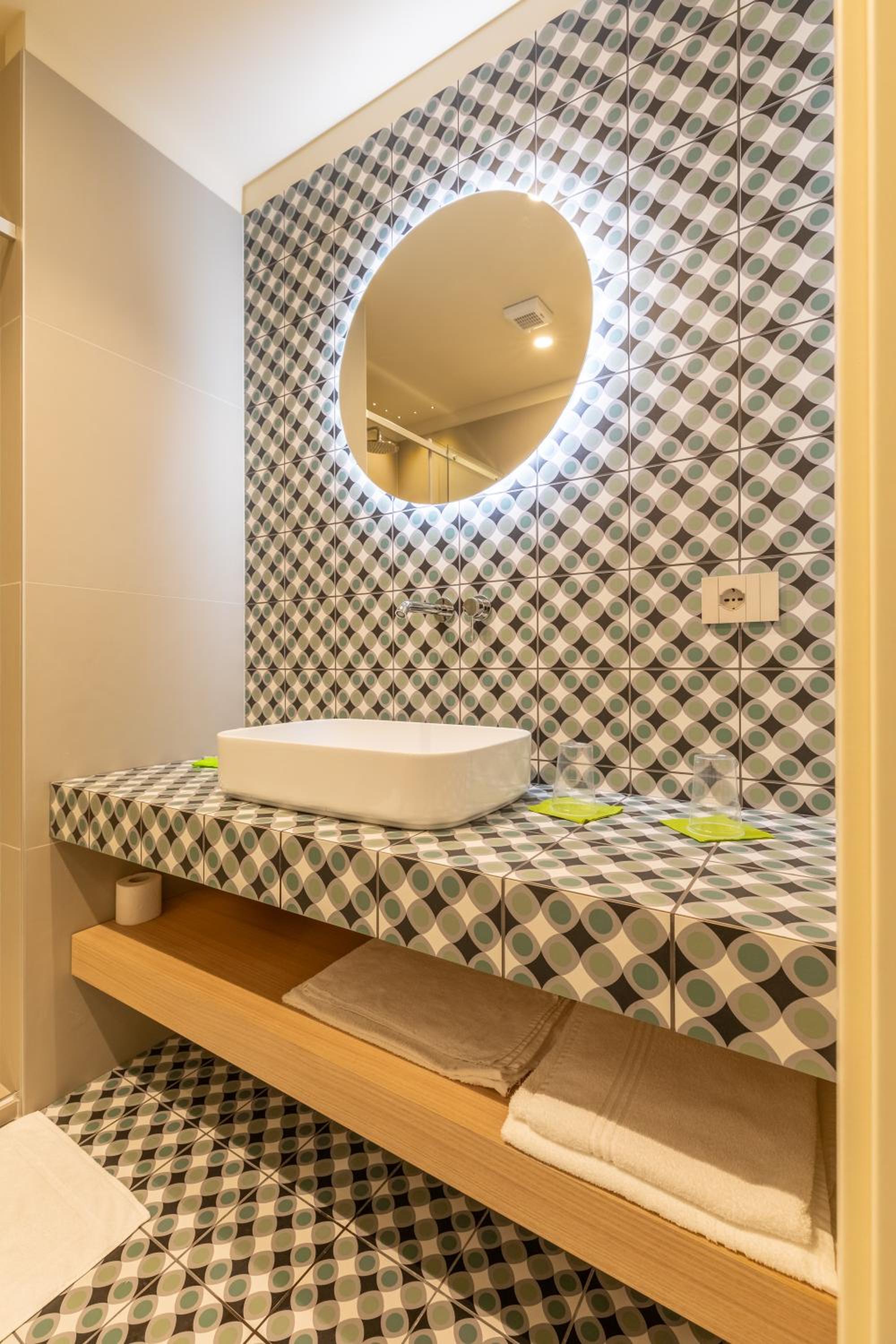Superior Double or Twin Room - Photo 7