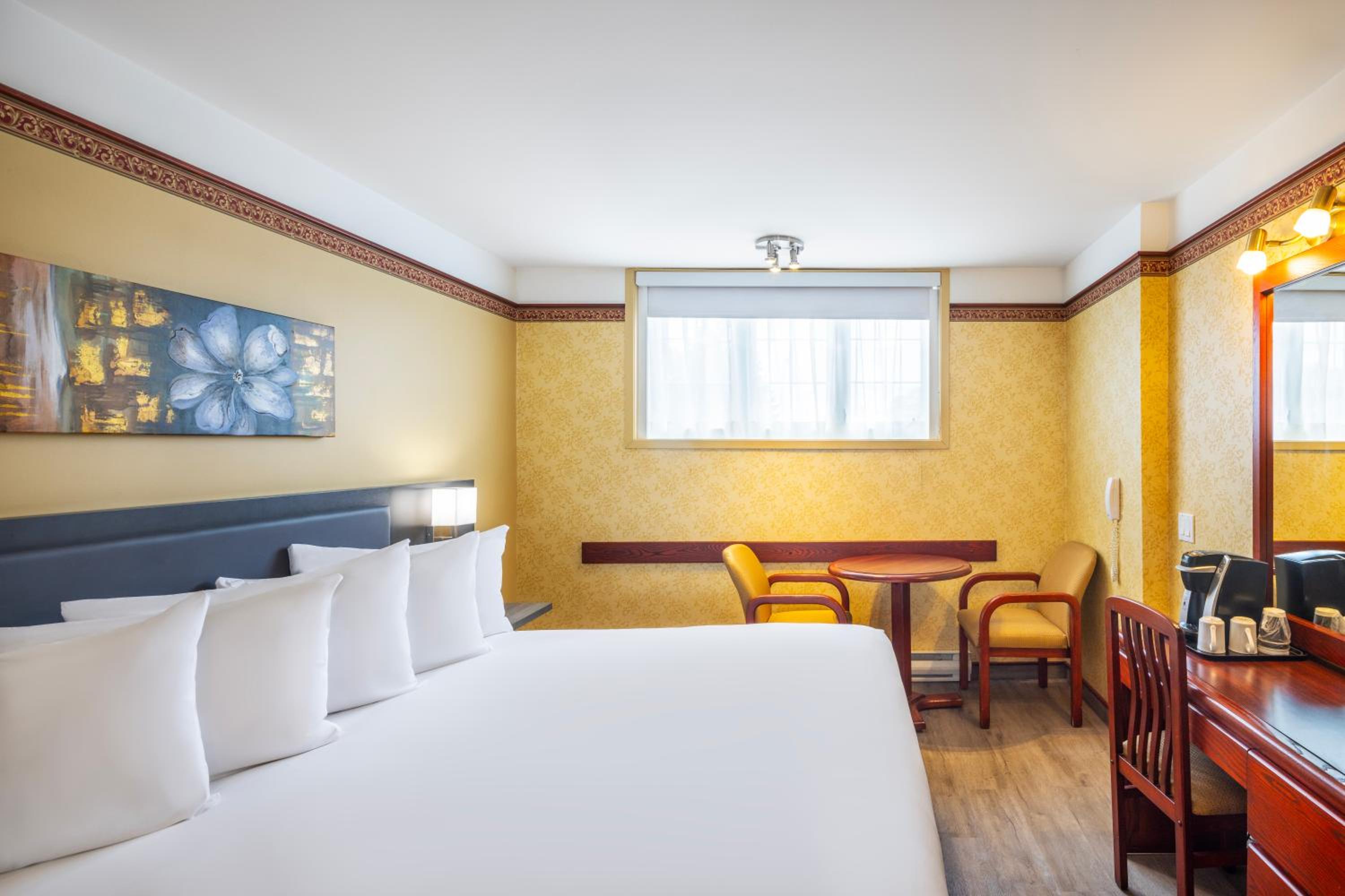 King Room with Whirlpool