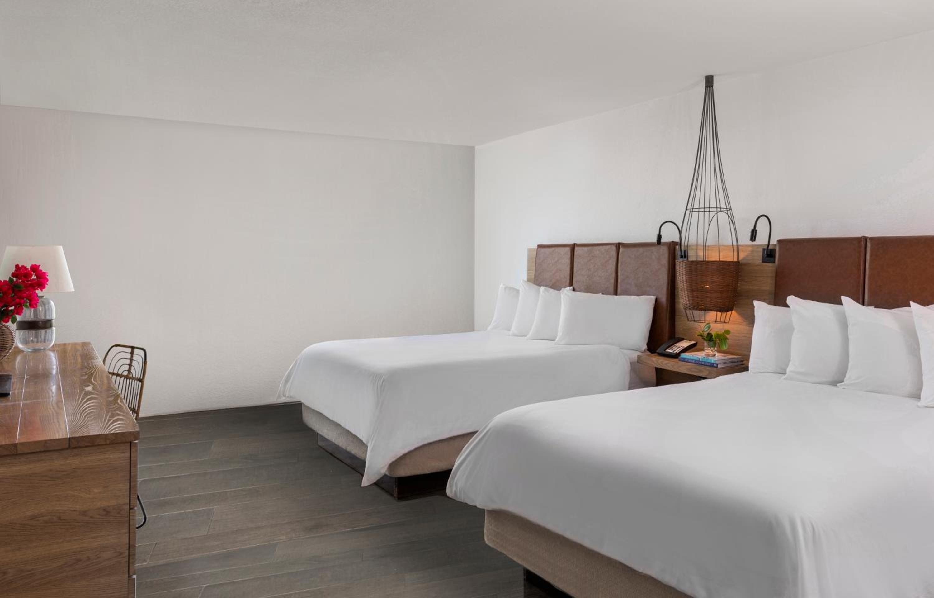 Oceanfront Suite with Two Queen Beds - Photo 2