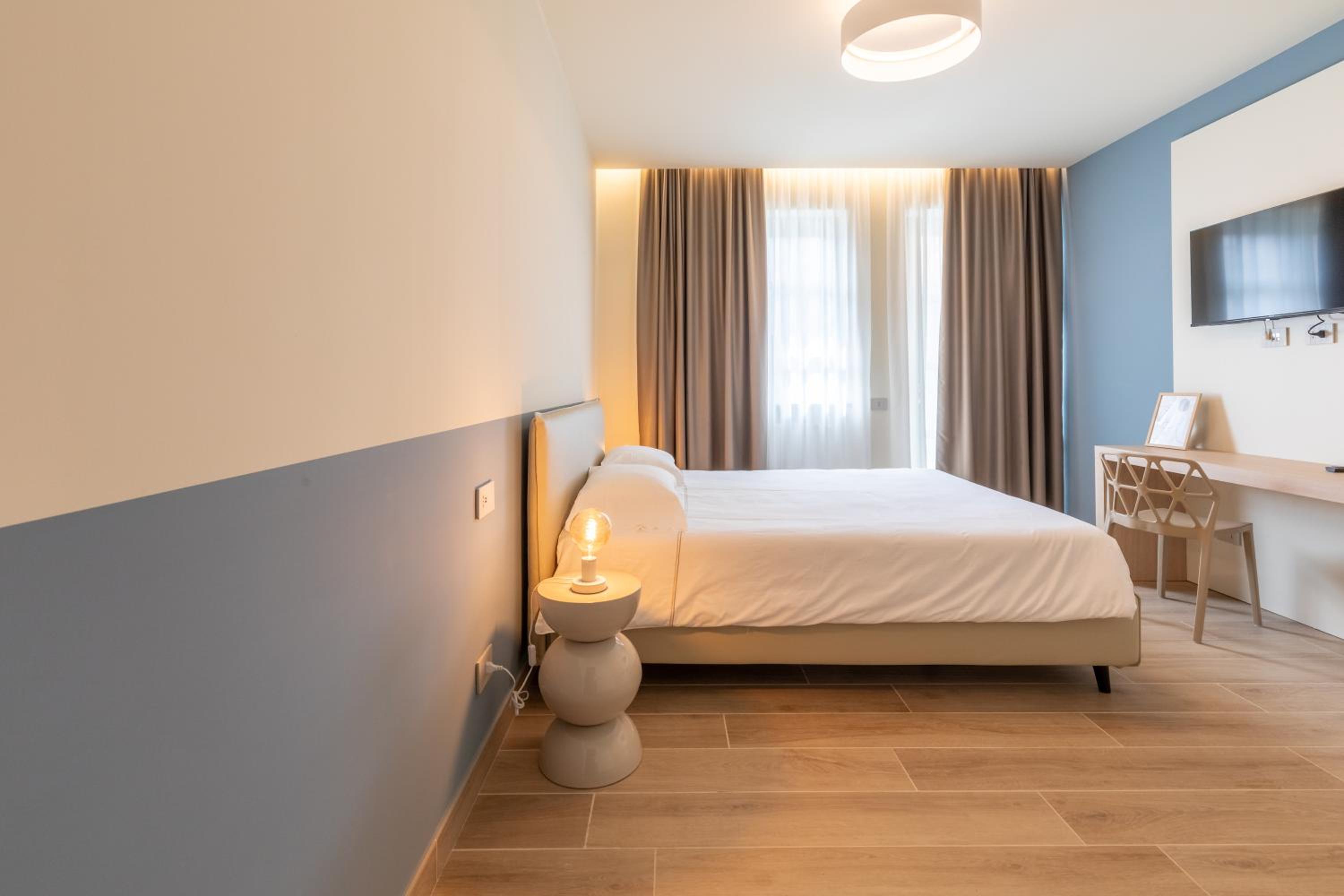 Superior Double or Twin Room - Photo 9