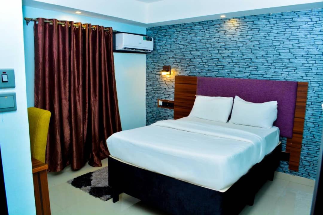 Single Room with Bathroom