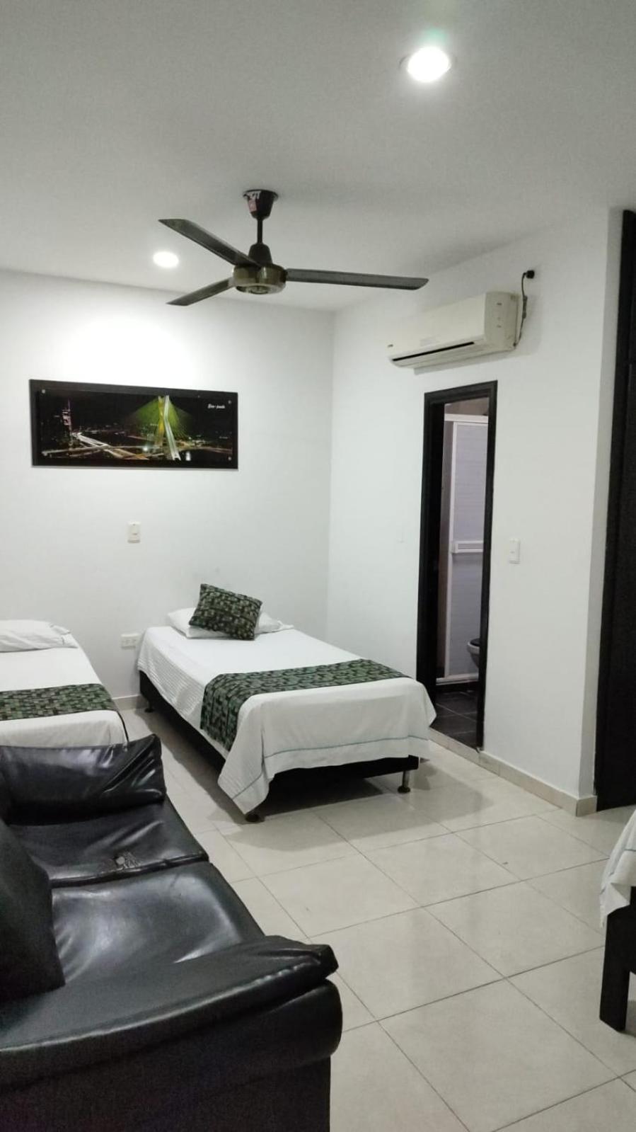 Triple Room with Private Bathroom photo 2