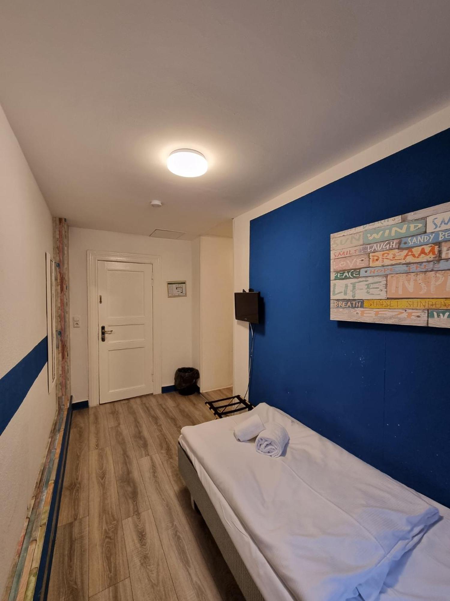 Single Room Ensuite photo 3
