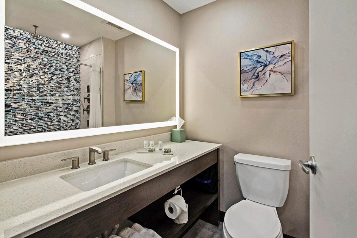 Business King Room - Non-Smoking - Photo 4