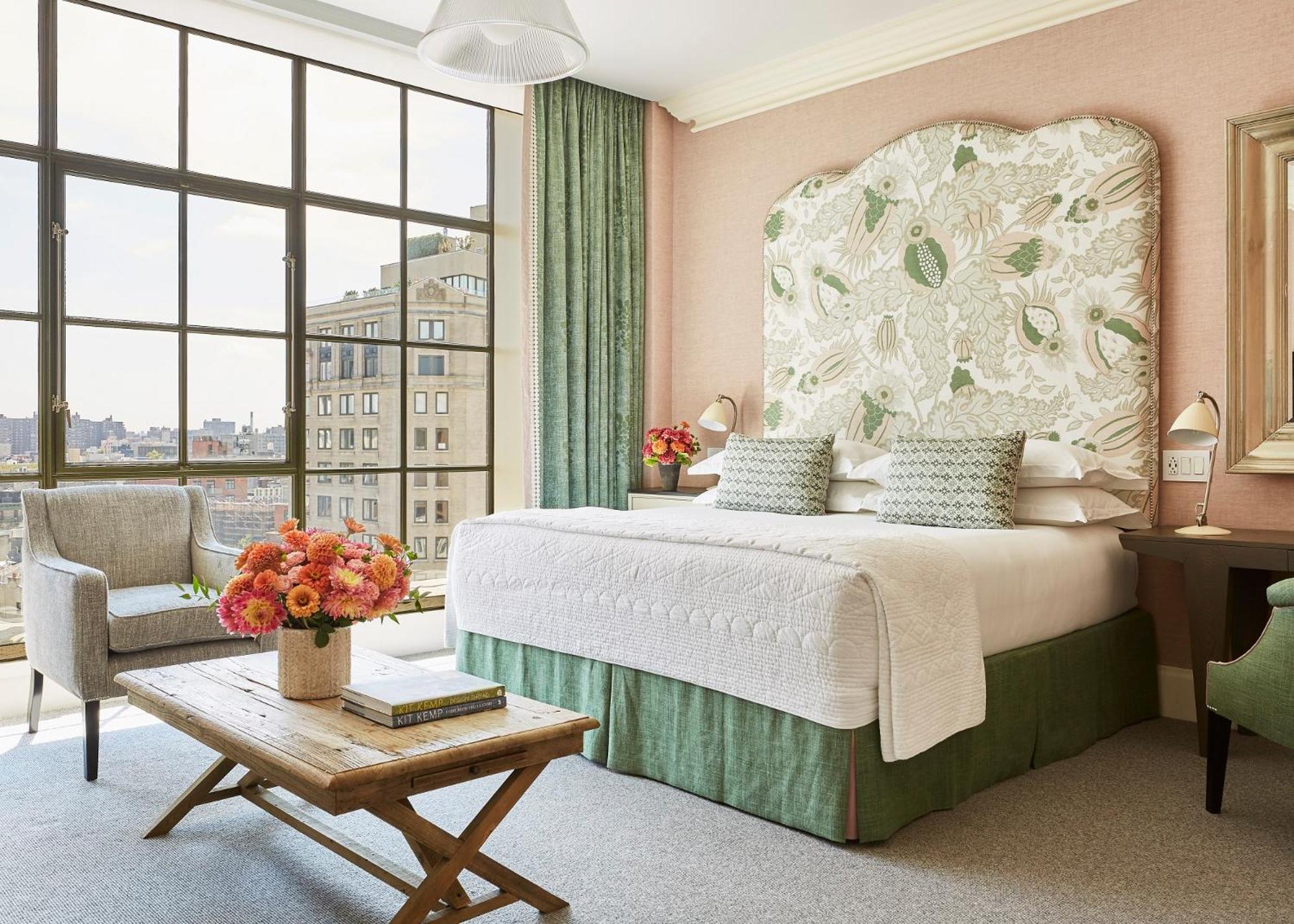 Deluxe Junior Suite photo 2