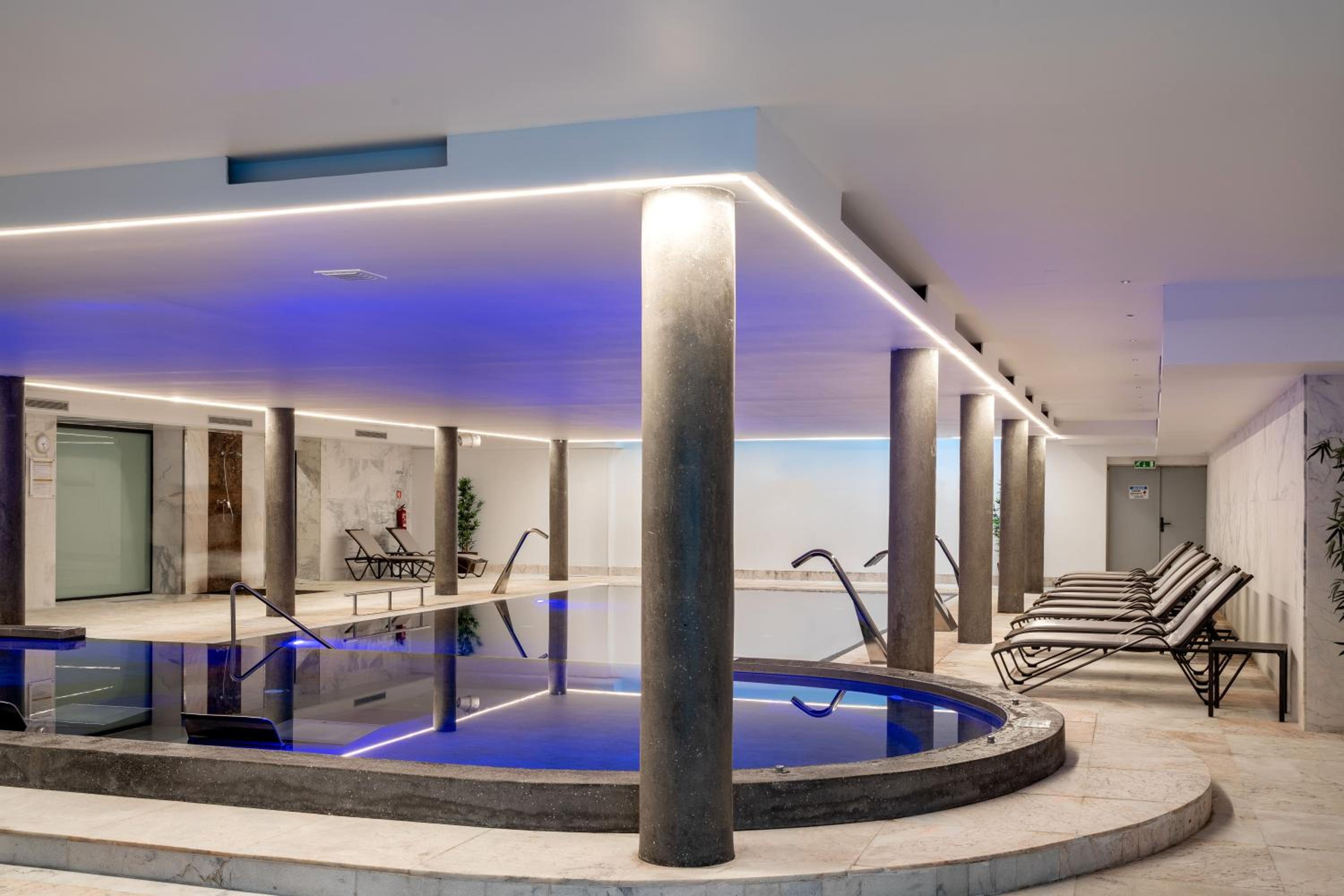Double Room with Spa Access photo 2