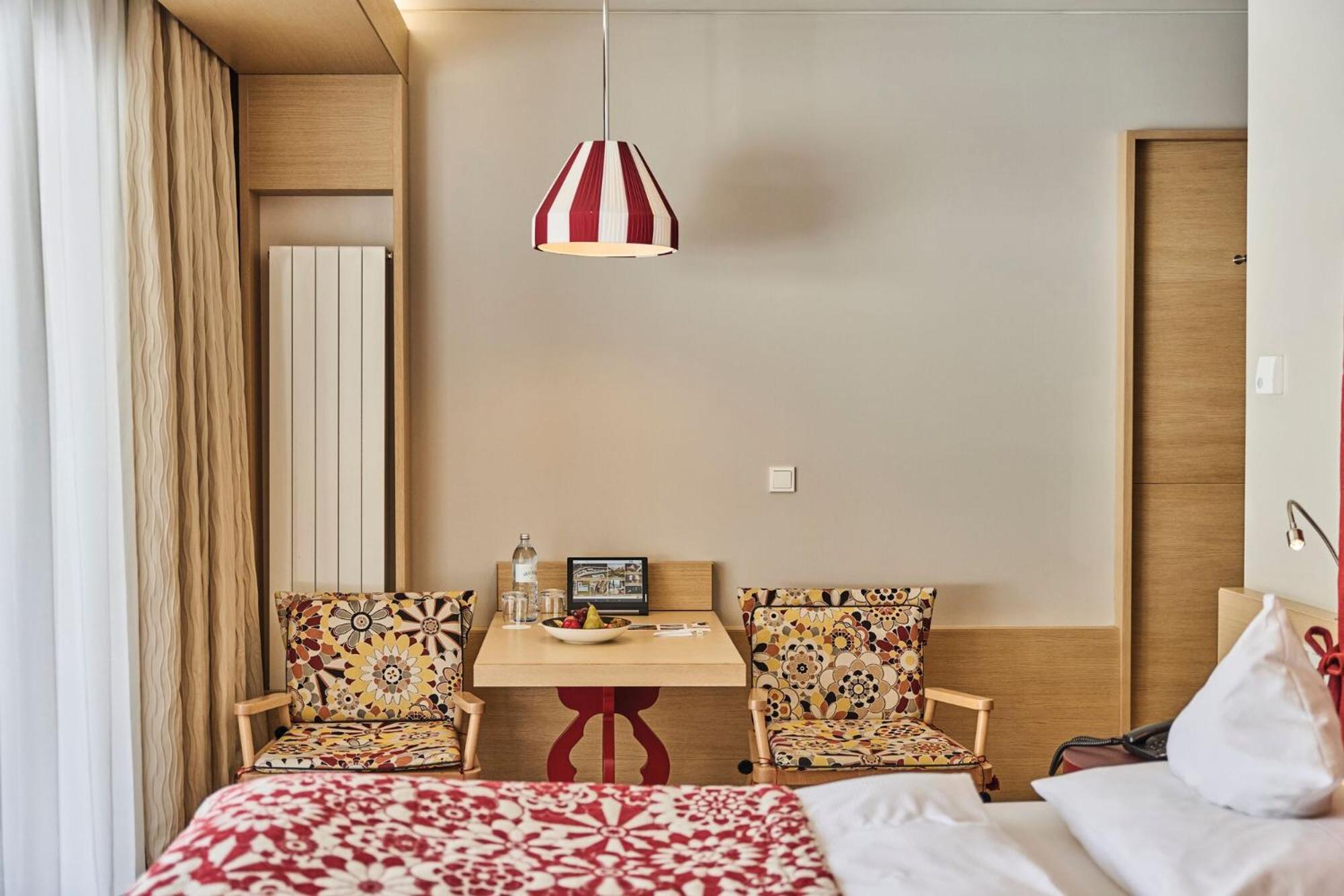 Double Room with Mountain View - Photo 1