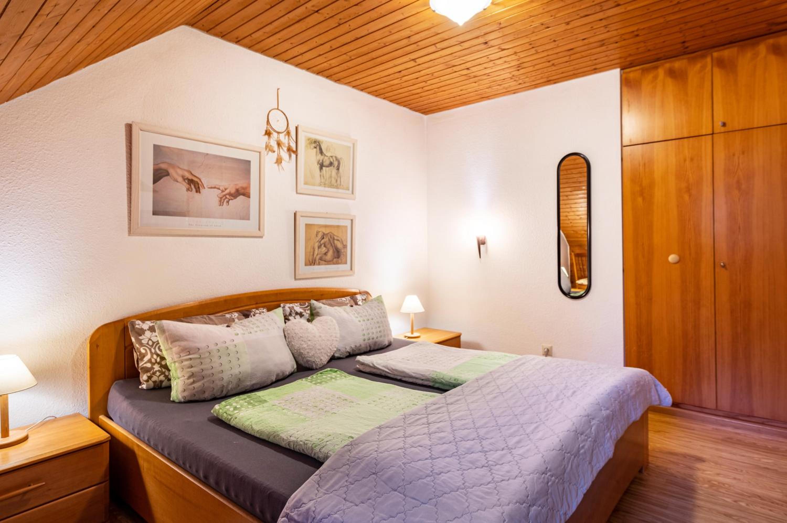 Two-Bedroom Deluxe Apartment with Garden View photo 3