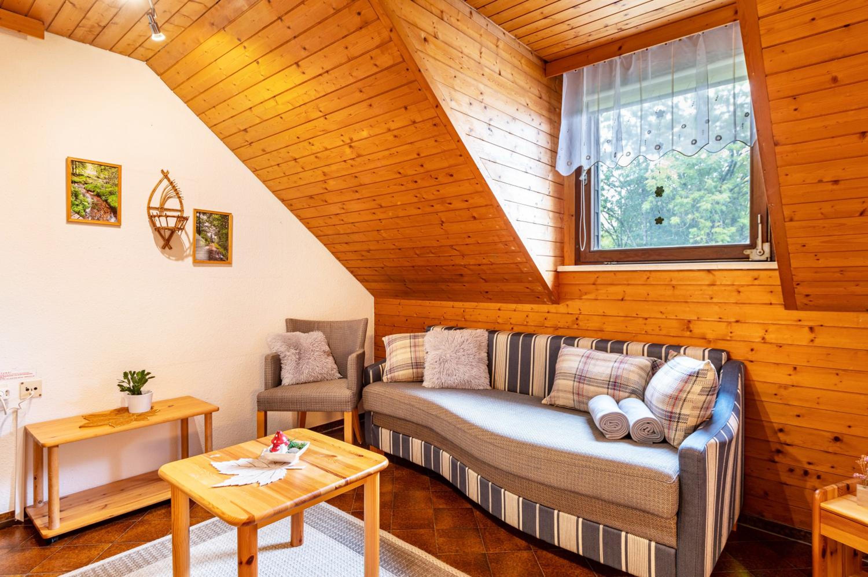 Two-Bedroom Deluxe Apartment with Garden View photo 1