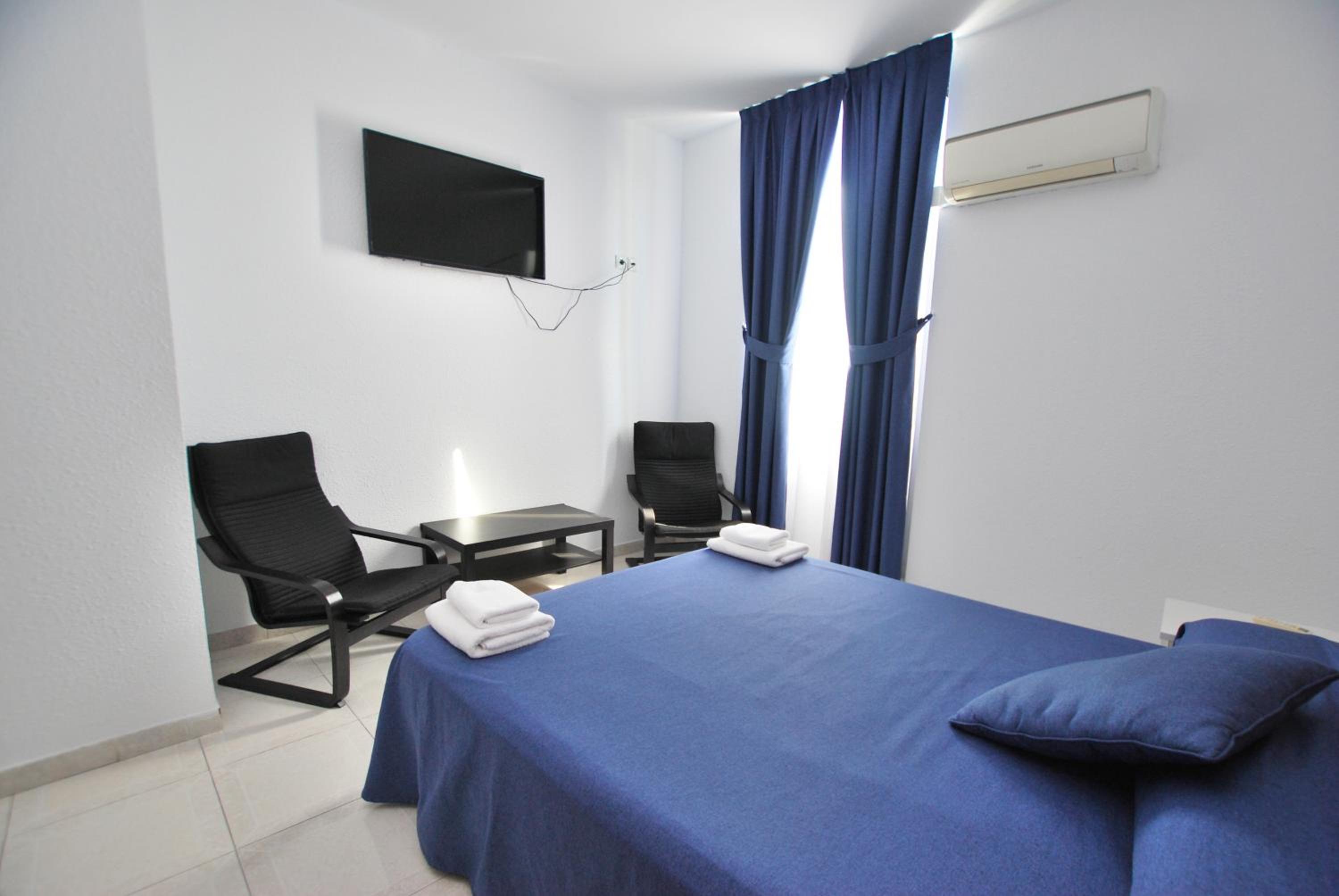 Double Room - Photo 4