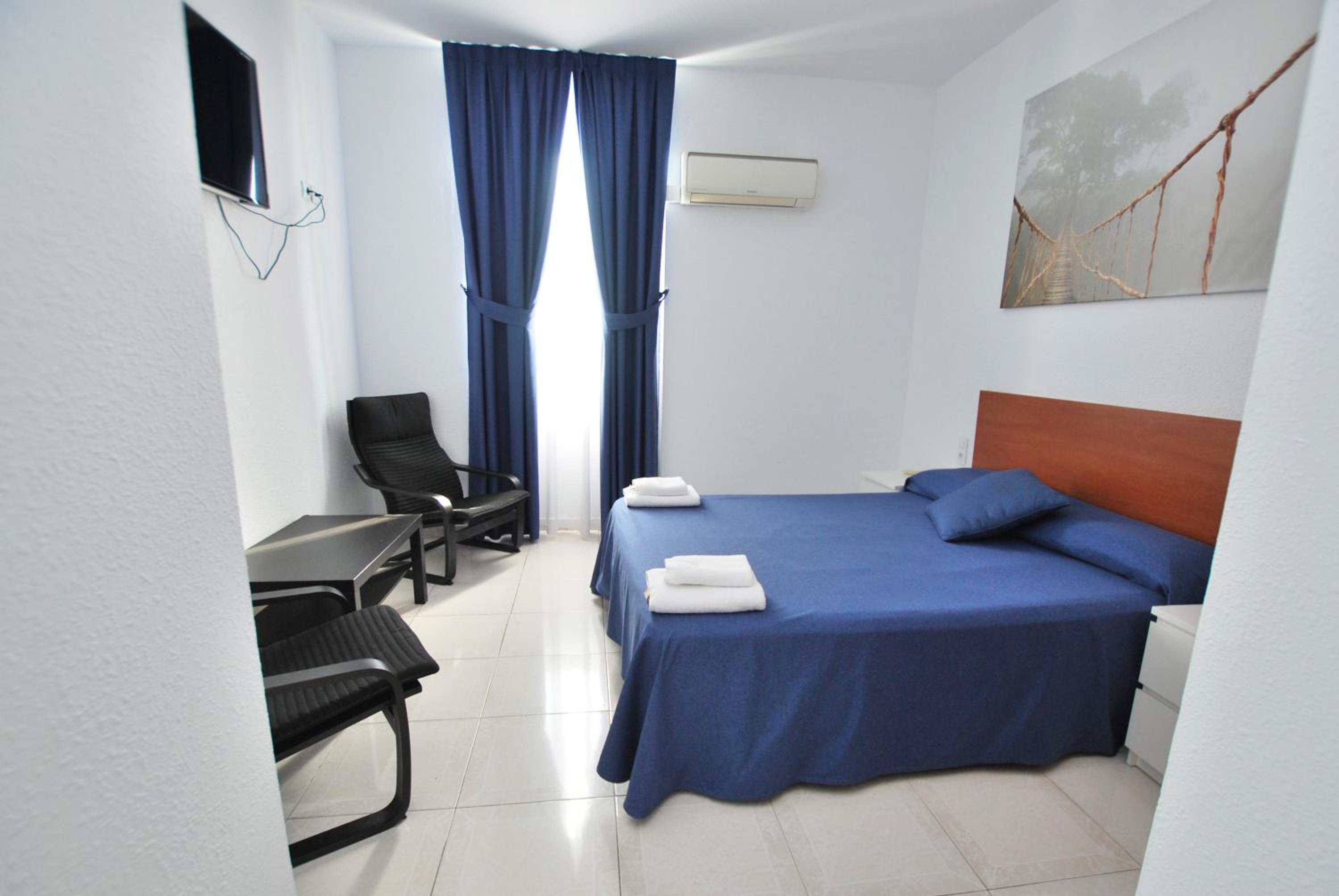 Double Room - Photo 3