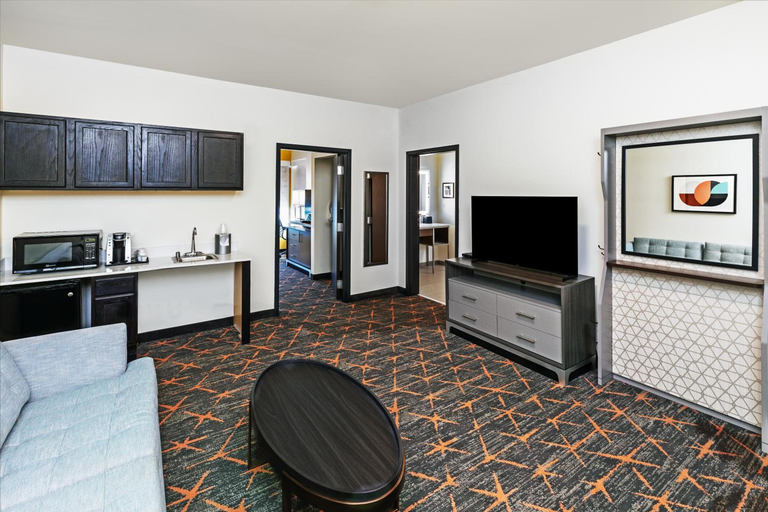 One-Bedroom King Suite with Sofa Bed - Non-Smoking - Photo 1