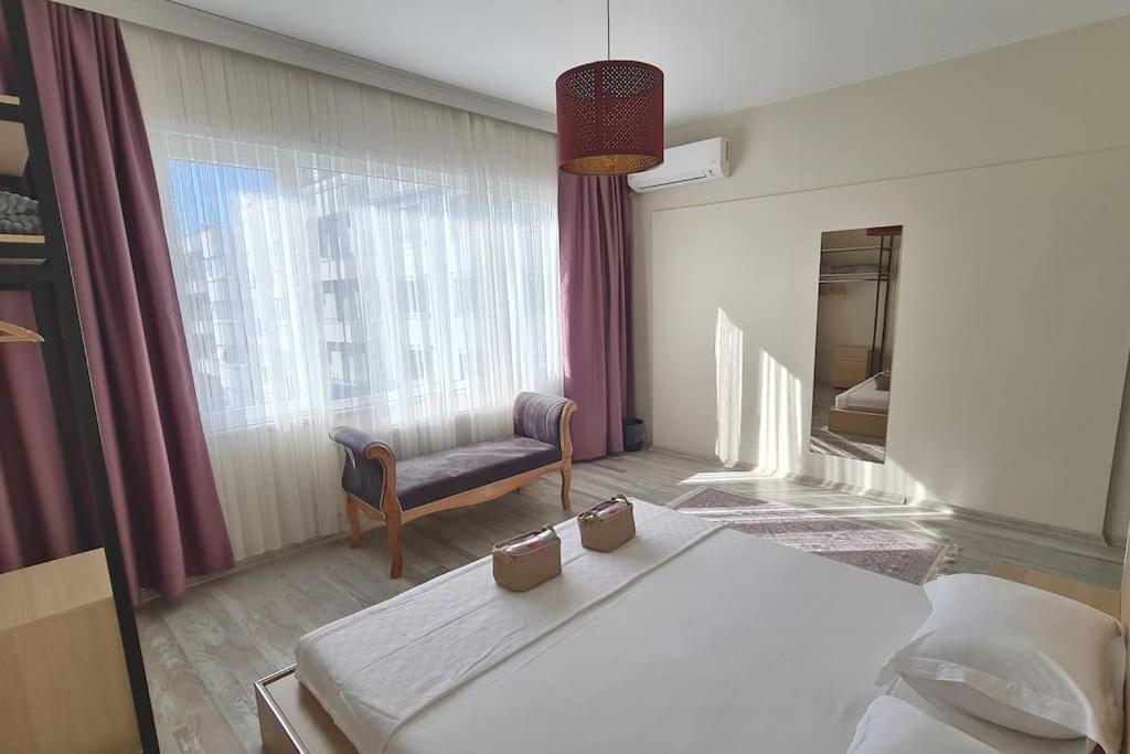 Double Room with Shared Bathroom photo 3