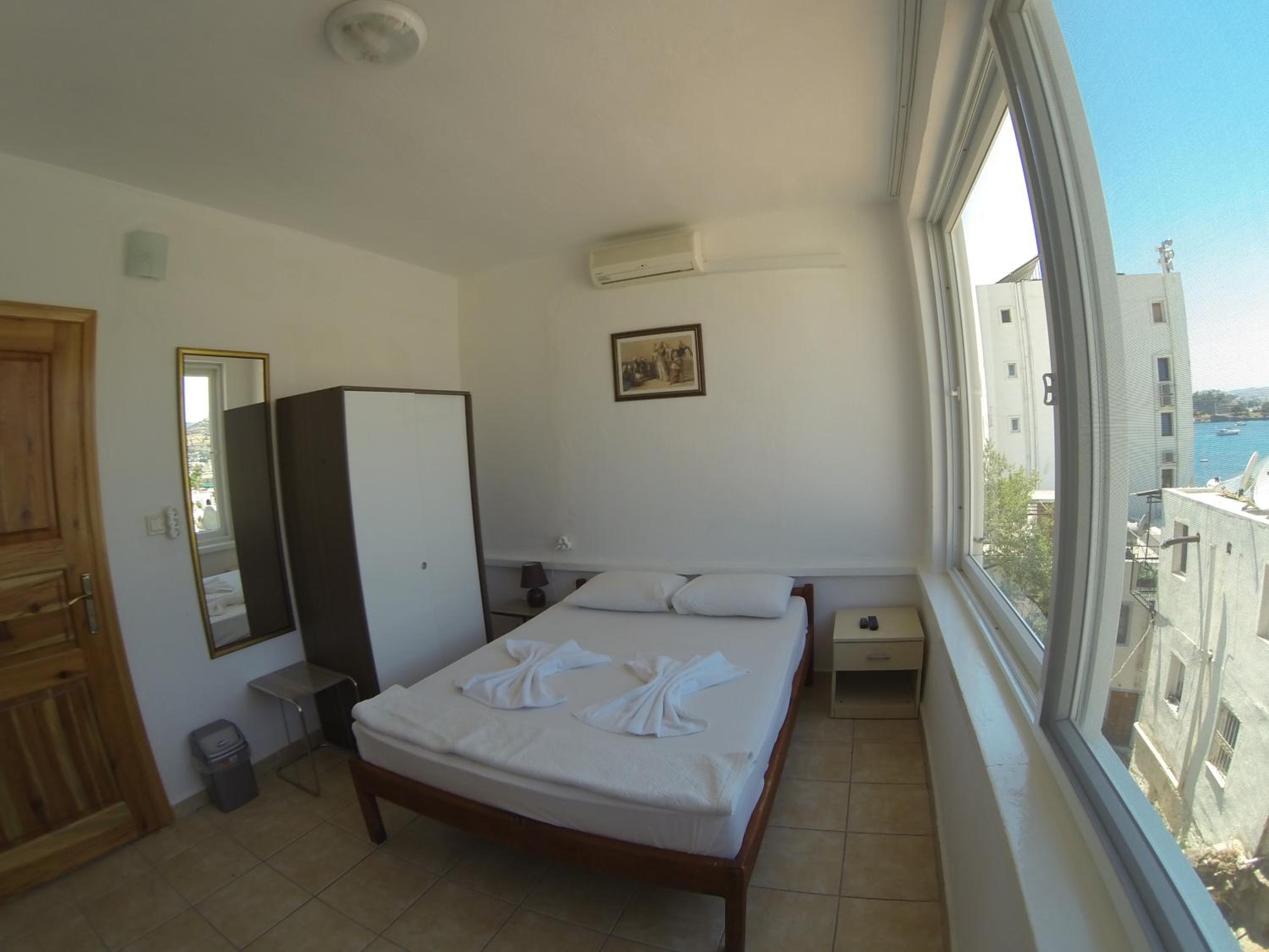 Double Room with Sea View - Photo 21