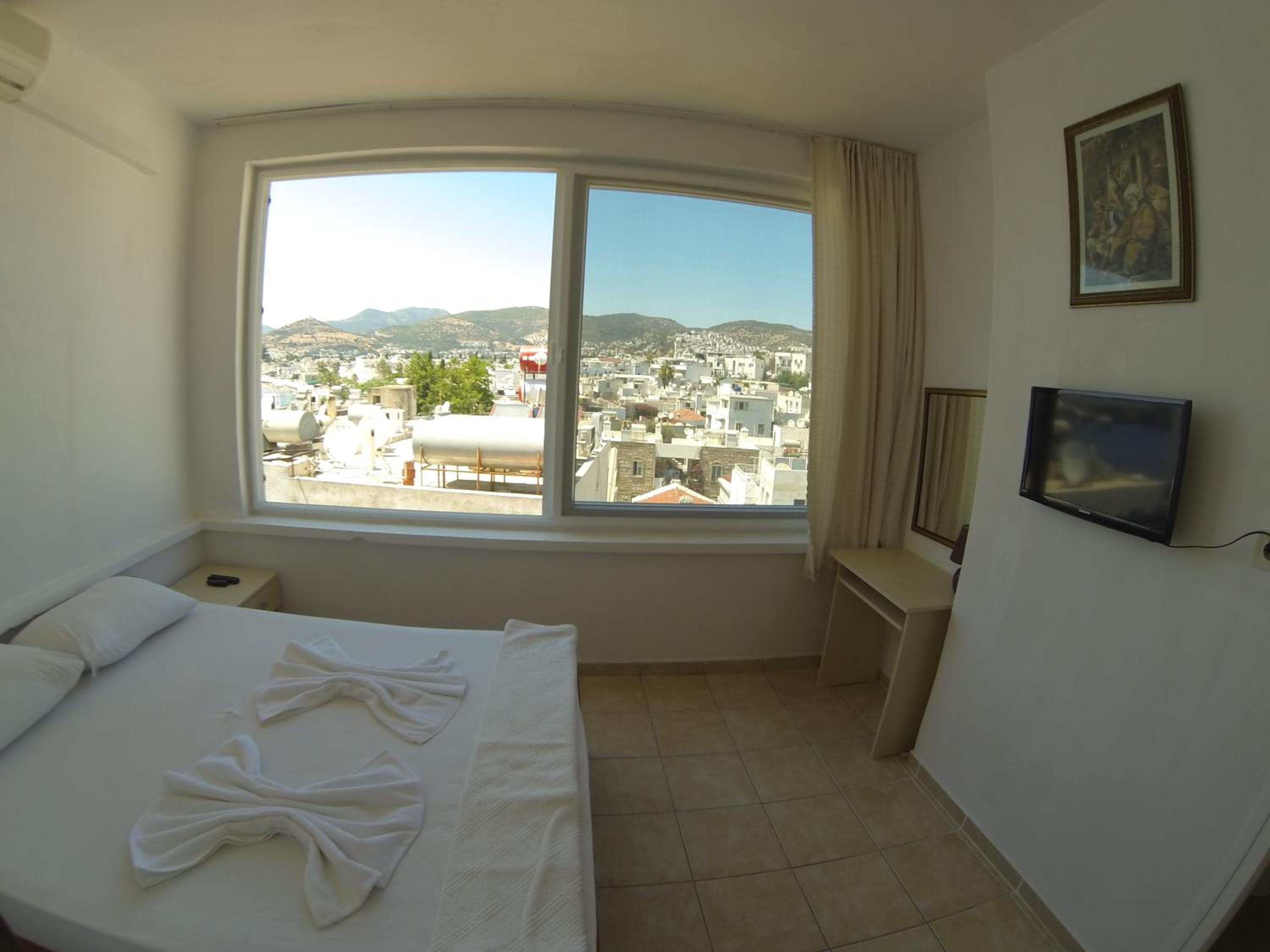 Double Room with Sea View - Photo 17
