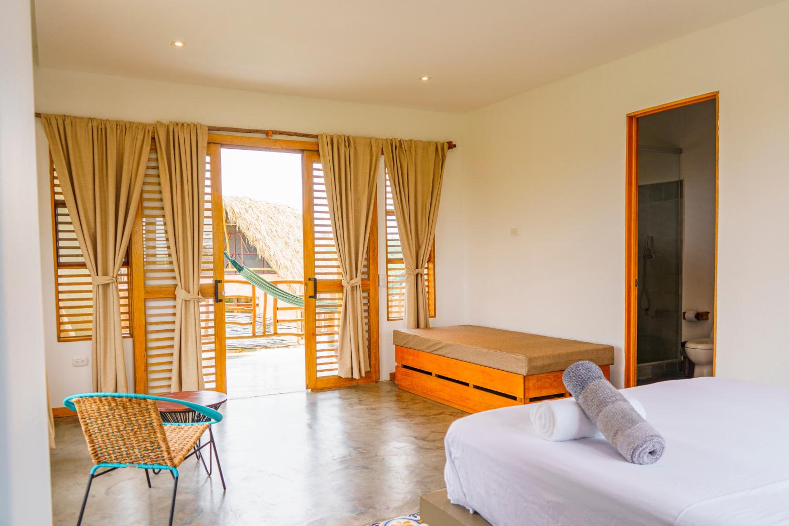 Quadruple Room with Mountain View photo 2