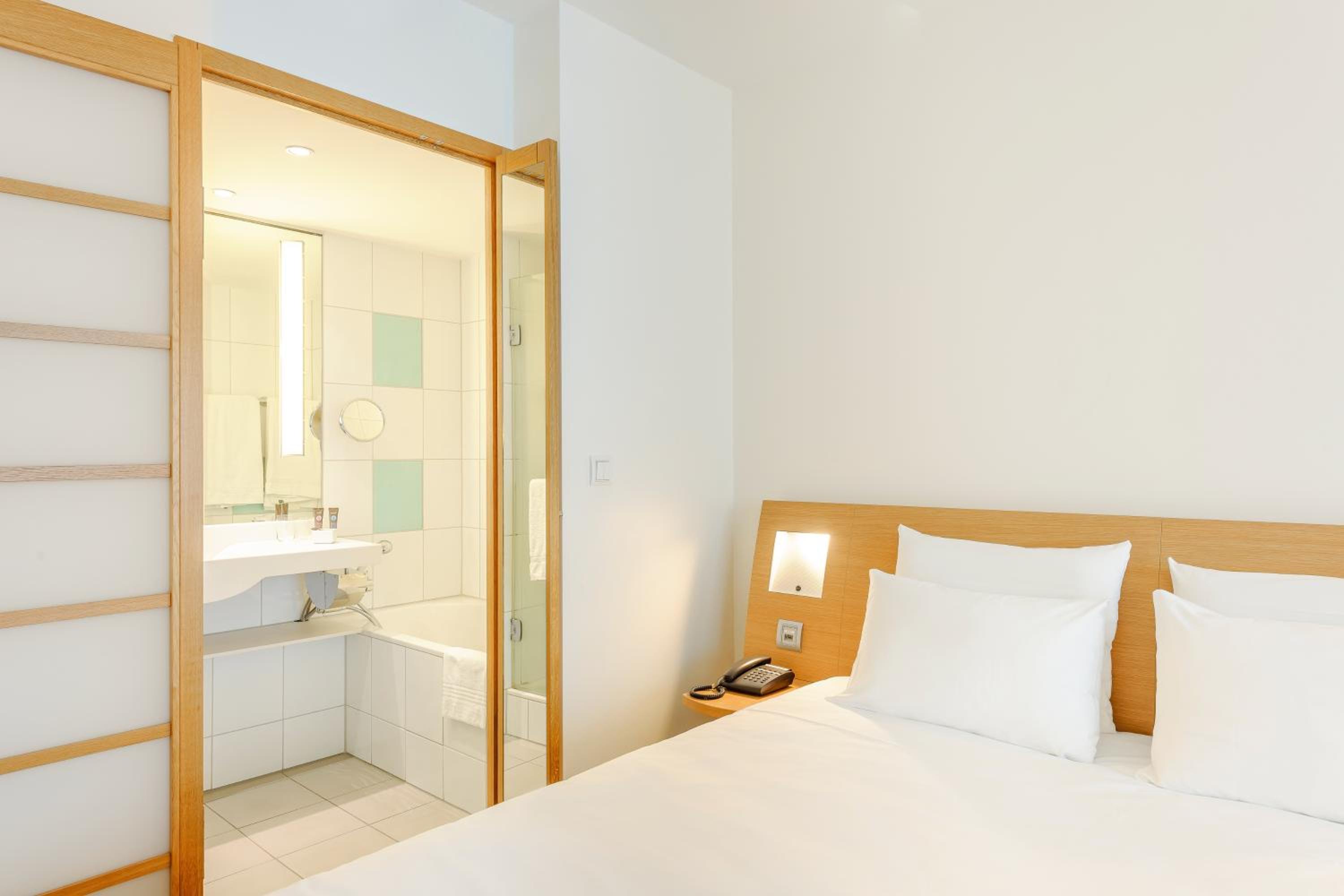 Classic Double Room - Photo 6