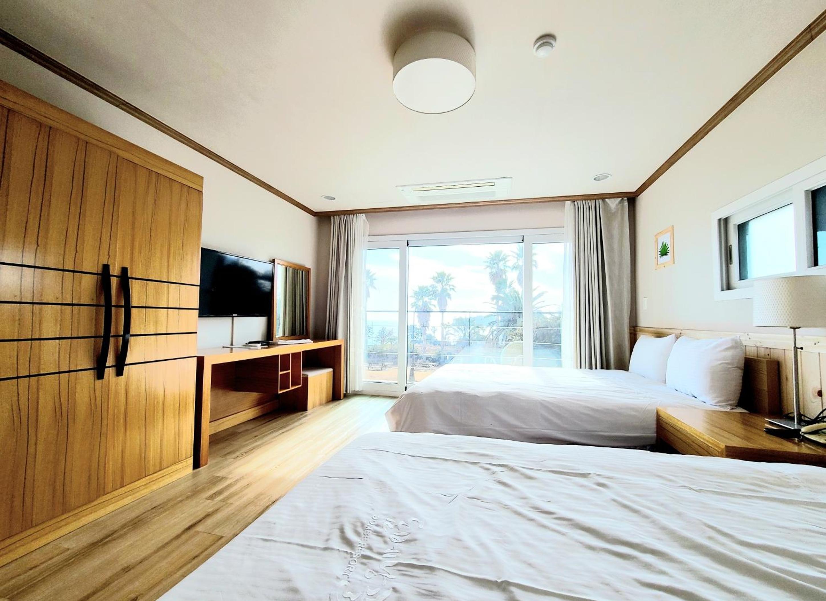 Superior Queen Room