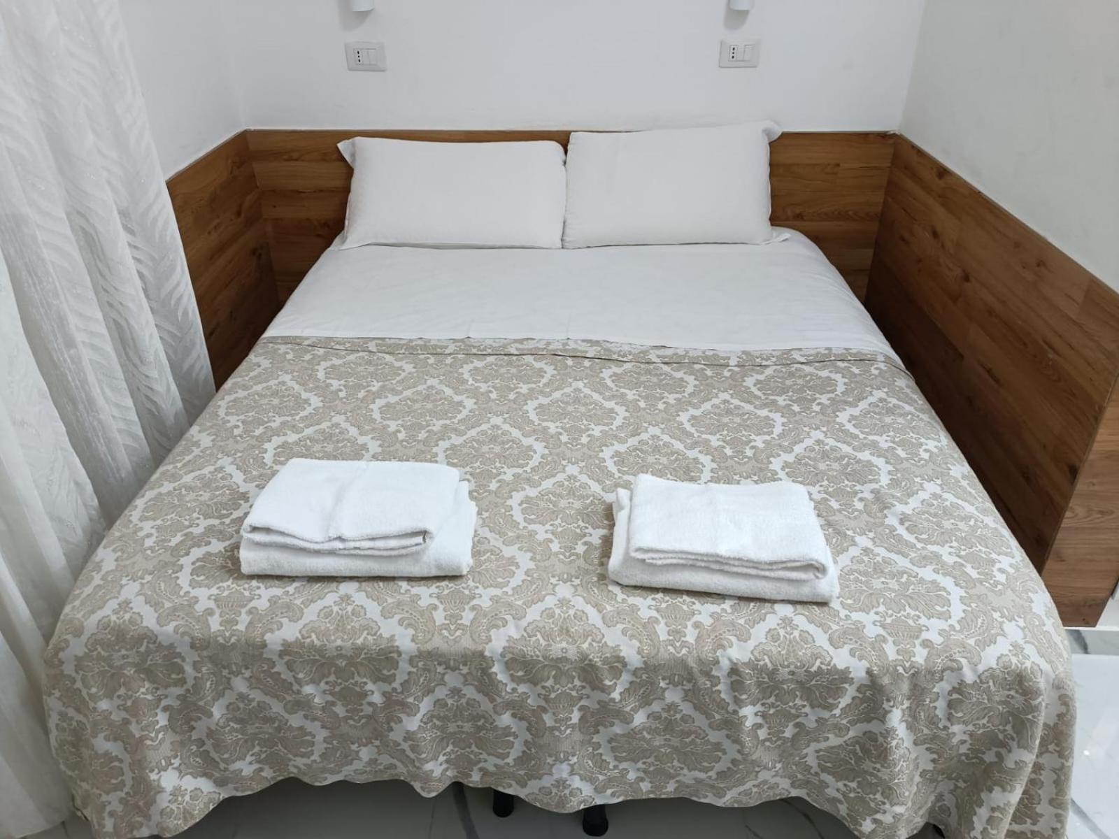 Double Room with Private Bathroom photo 3