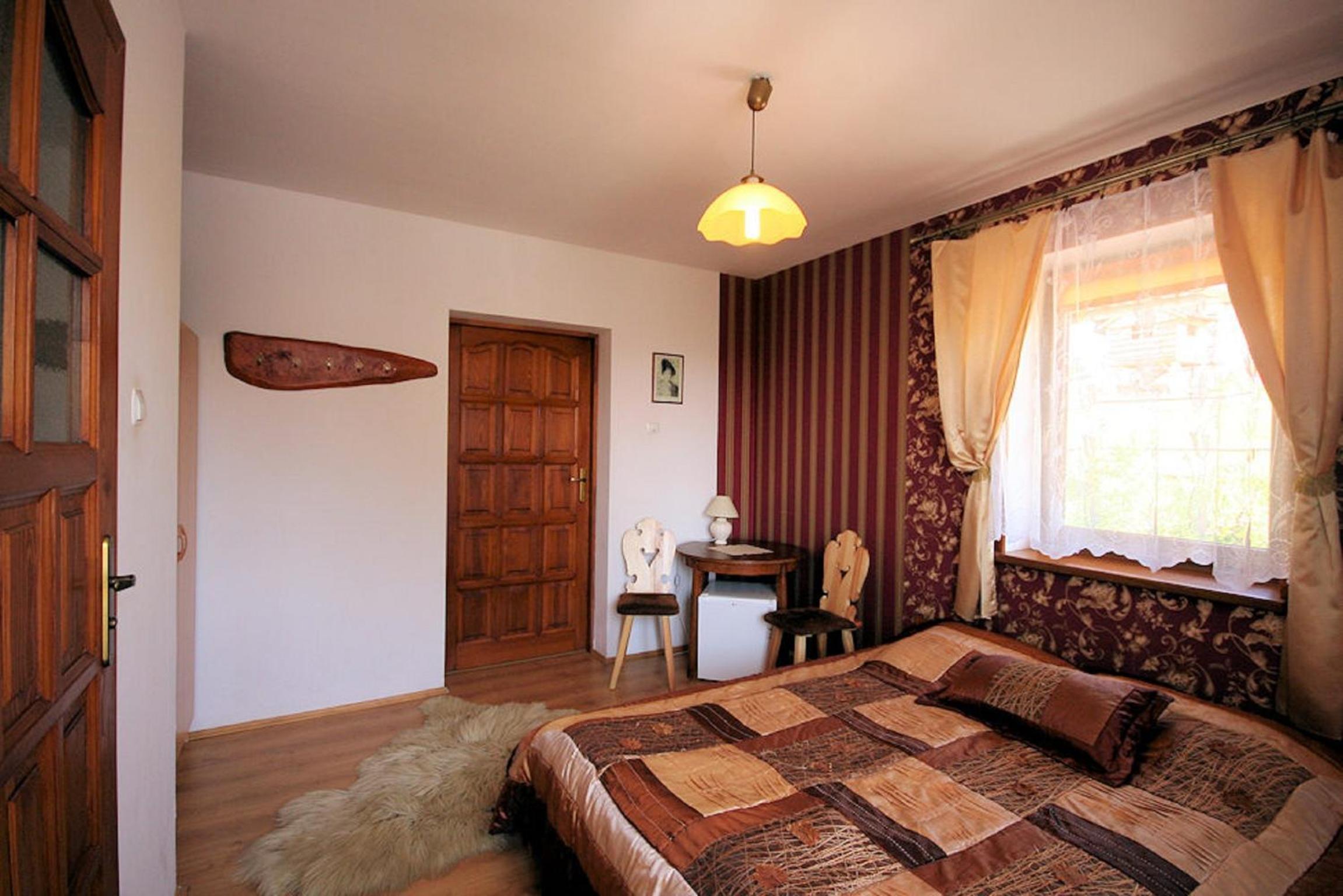 Double or Twin Room - Photo 4