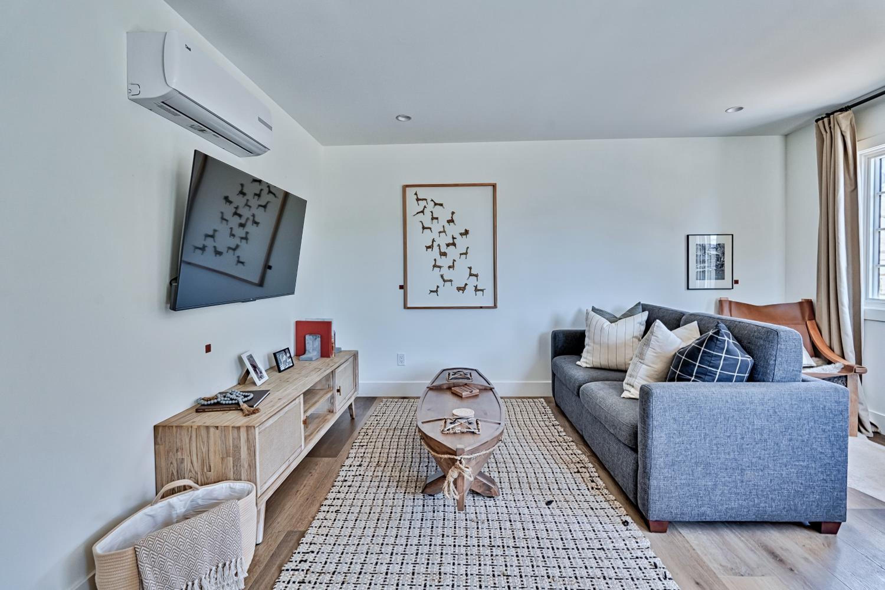 Two-Bedroom House - Photo 12