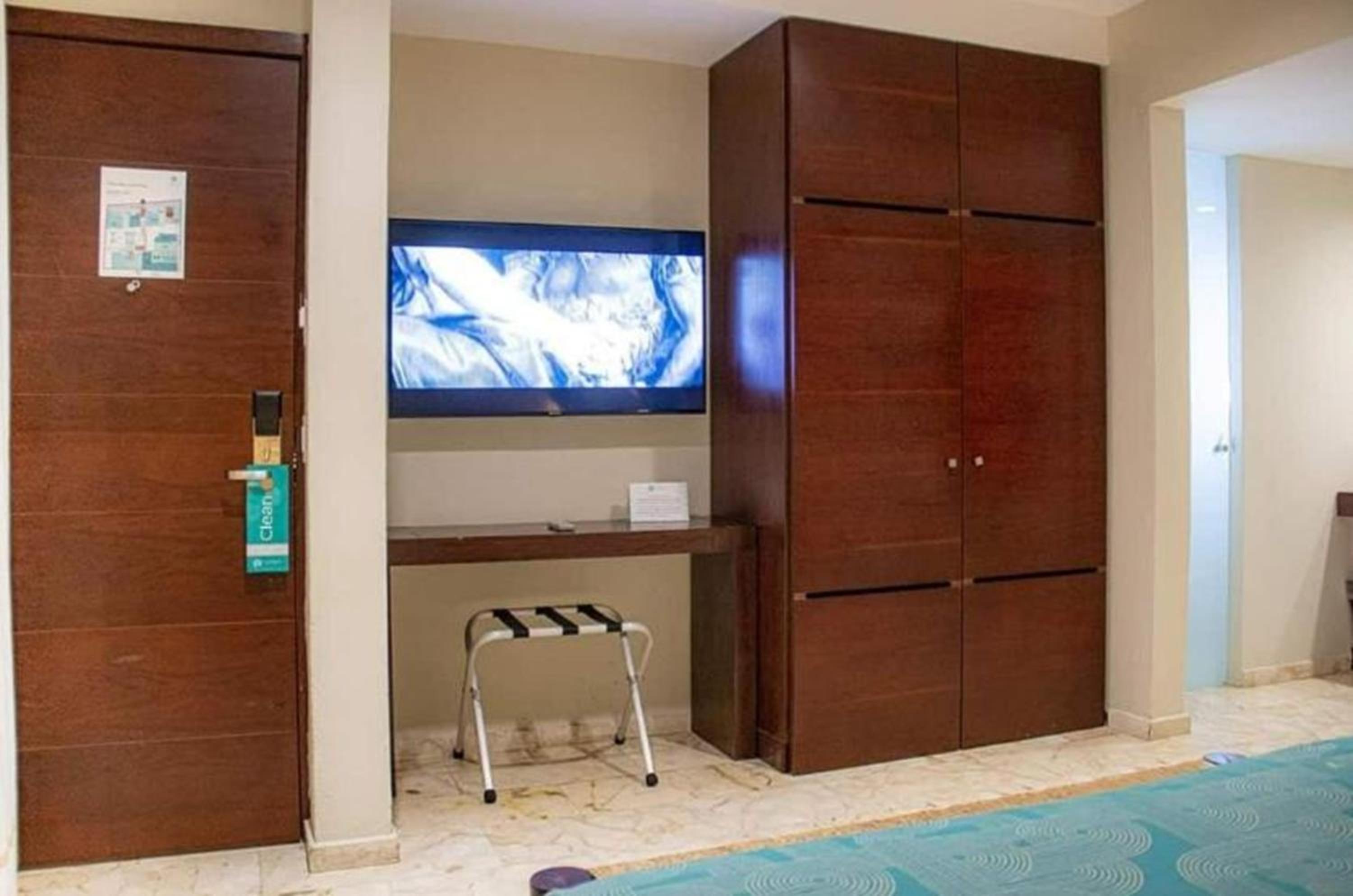 Double Room - Photo 9