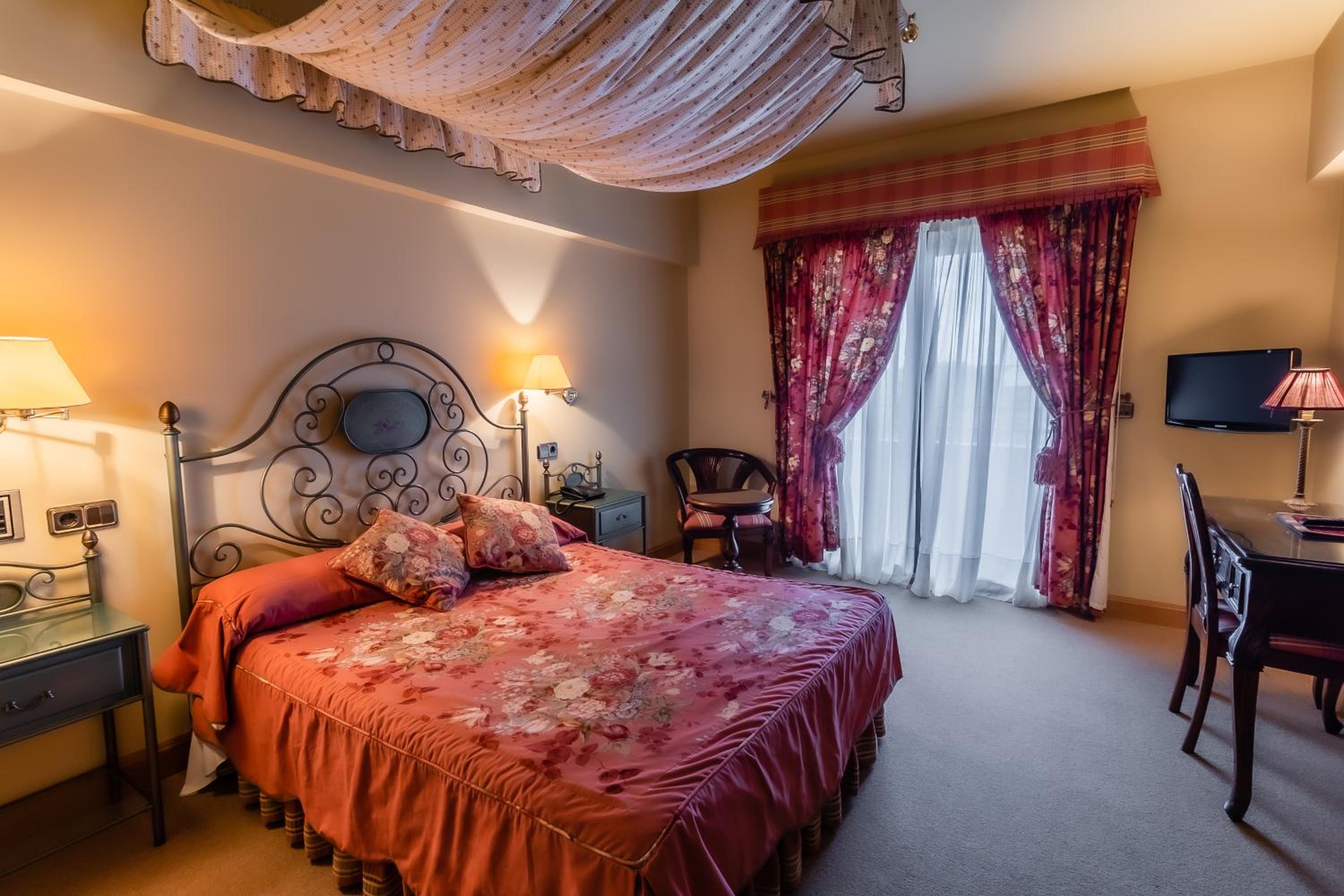 Superior Double Room - Photo 1