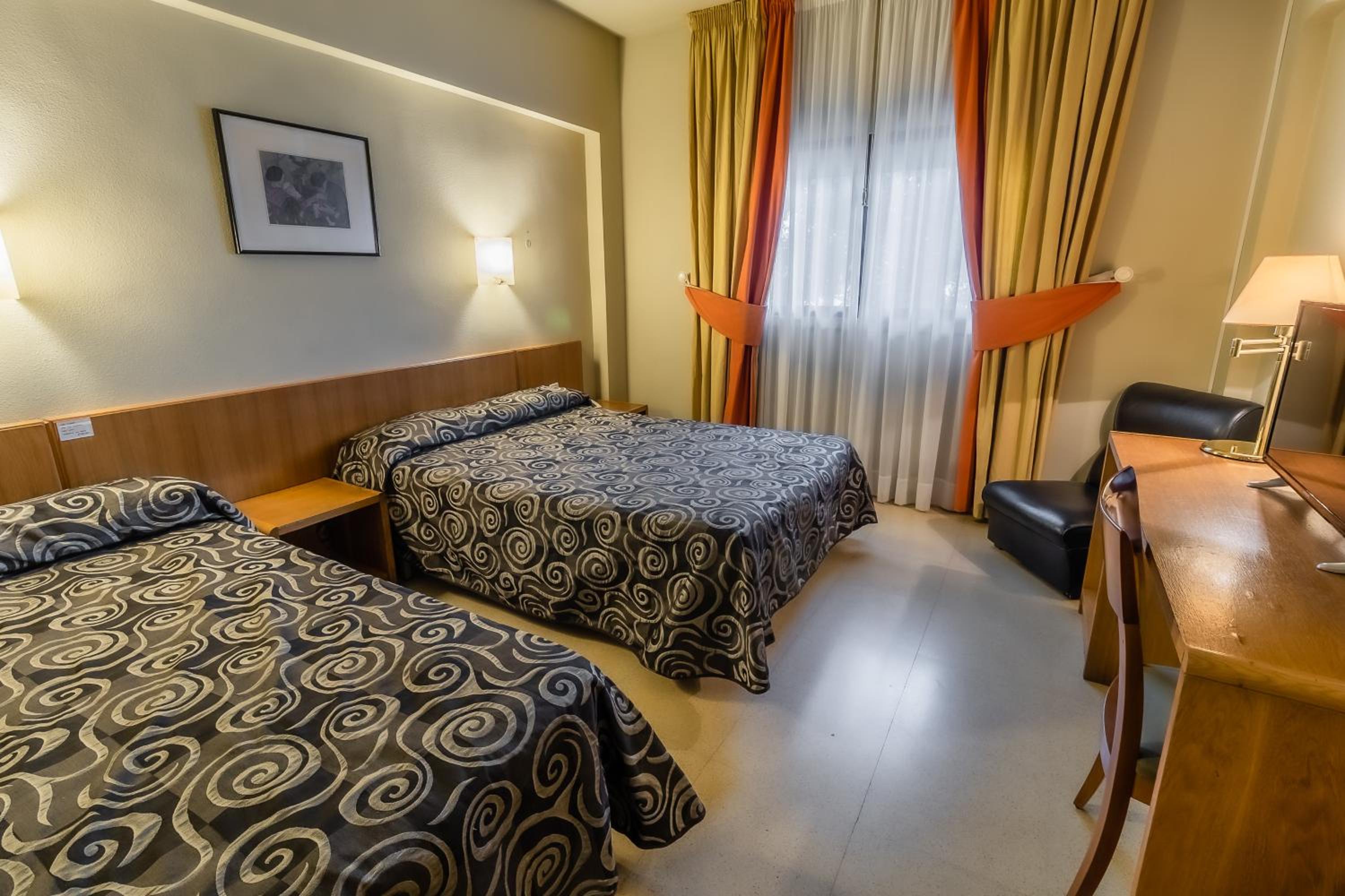 Triple Room - Photo 1