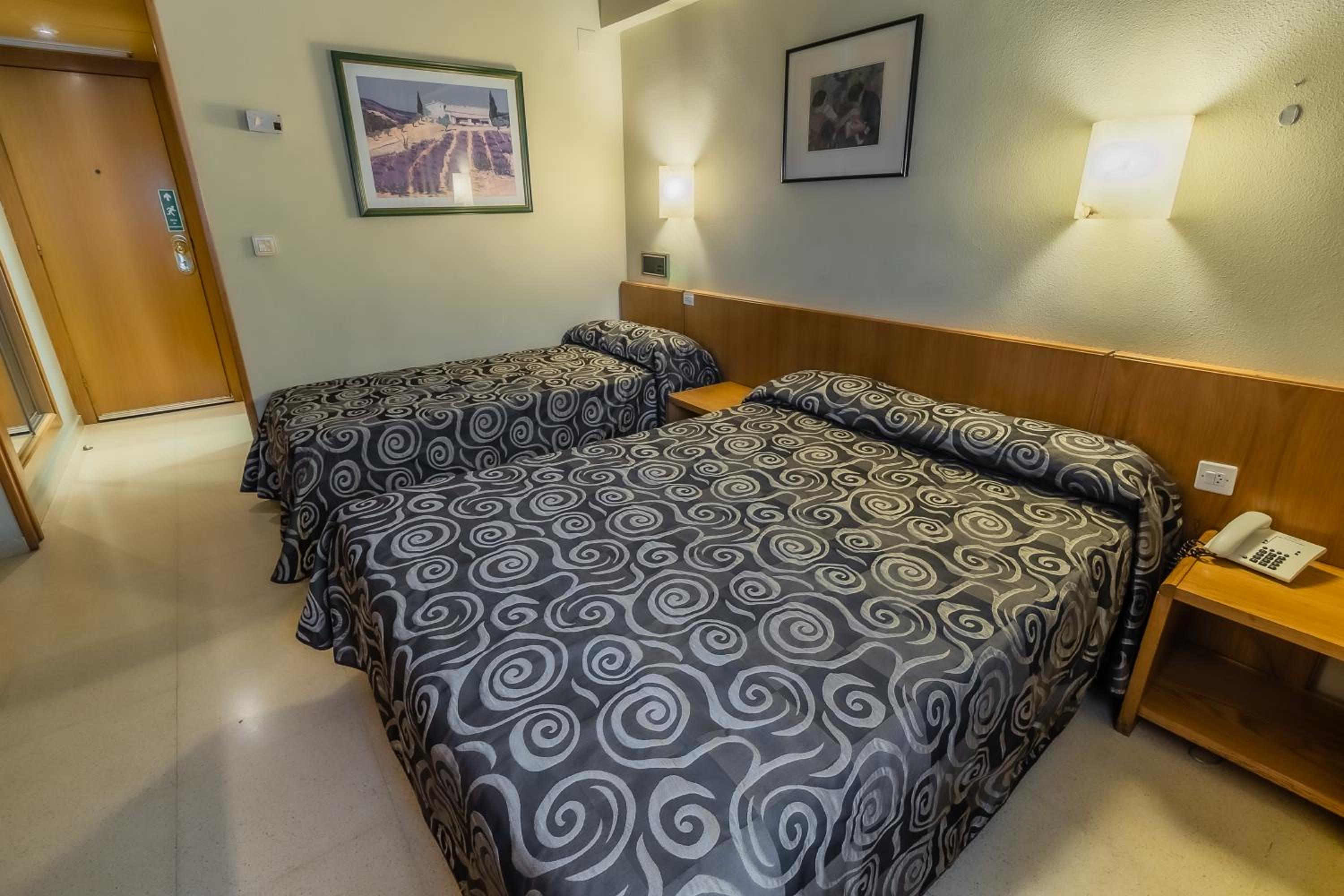Triple Room - Photo 2