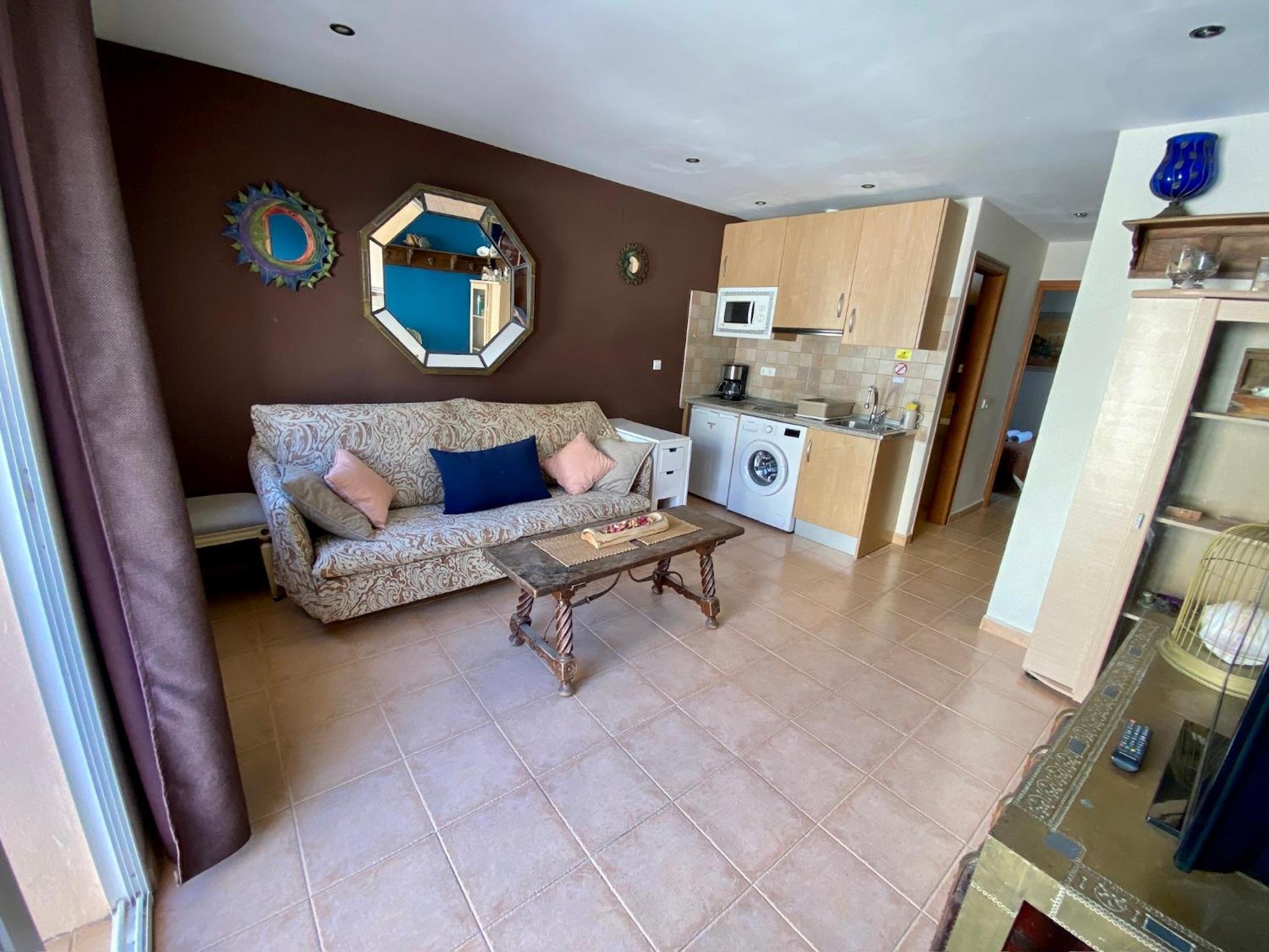 One-Bedroom Apartment - Photo 1