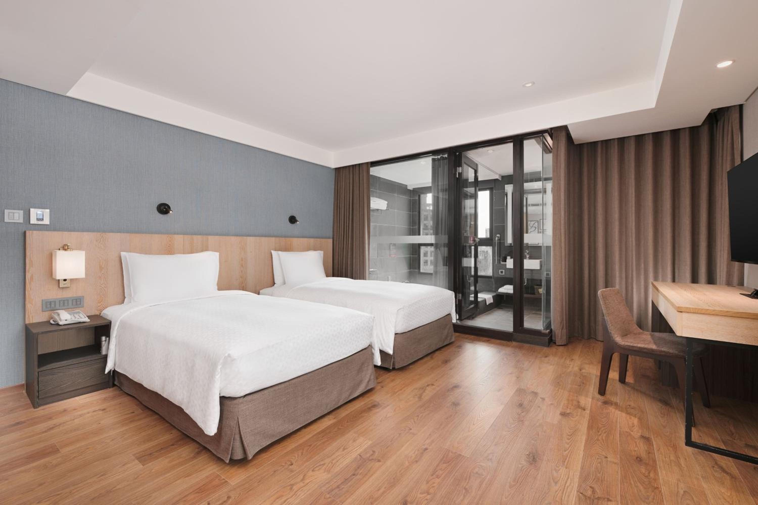 Superior Twin Room photo 2