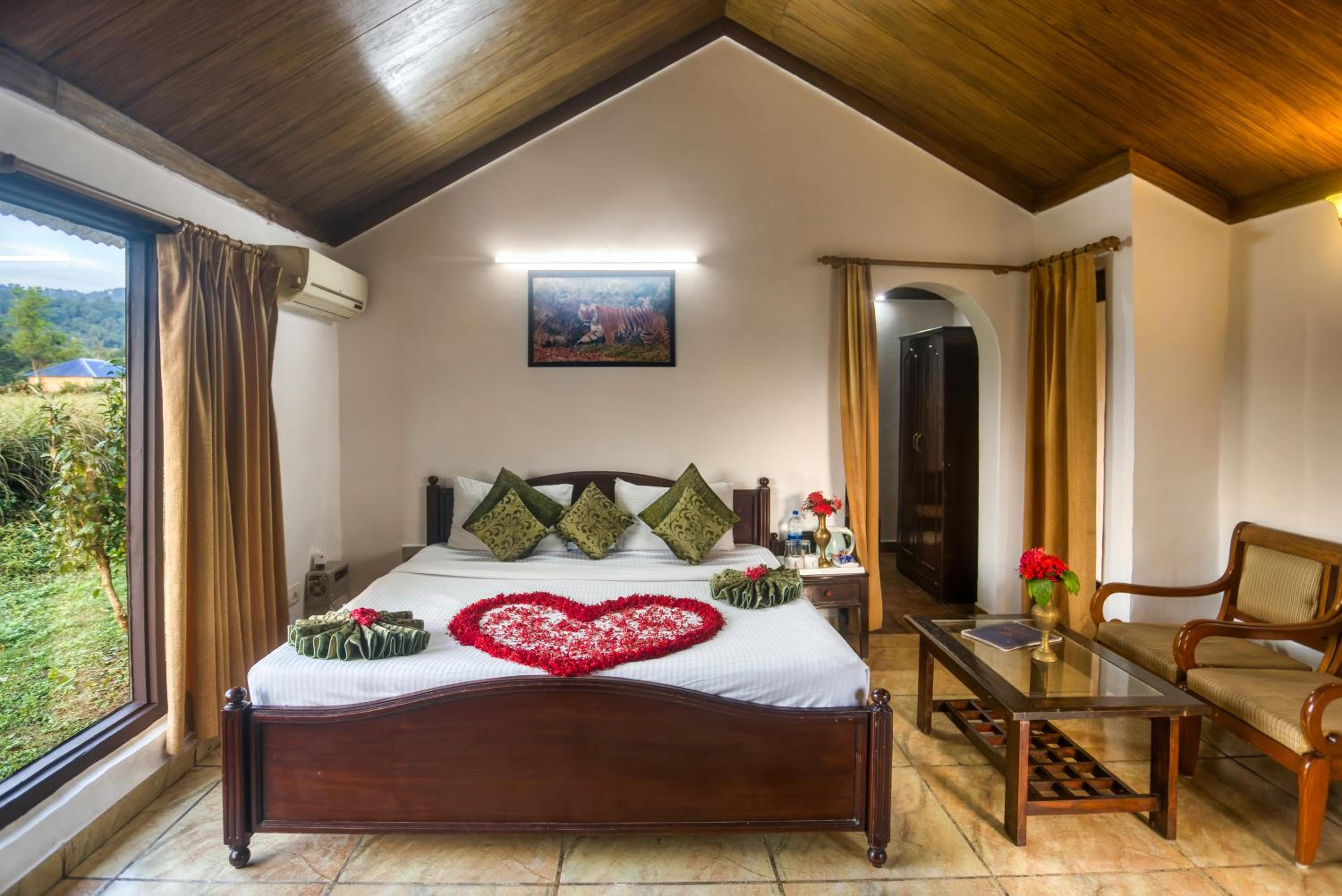 Standard King Room - Photo 1
