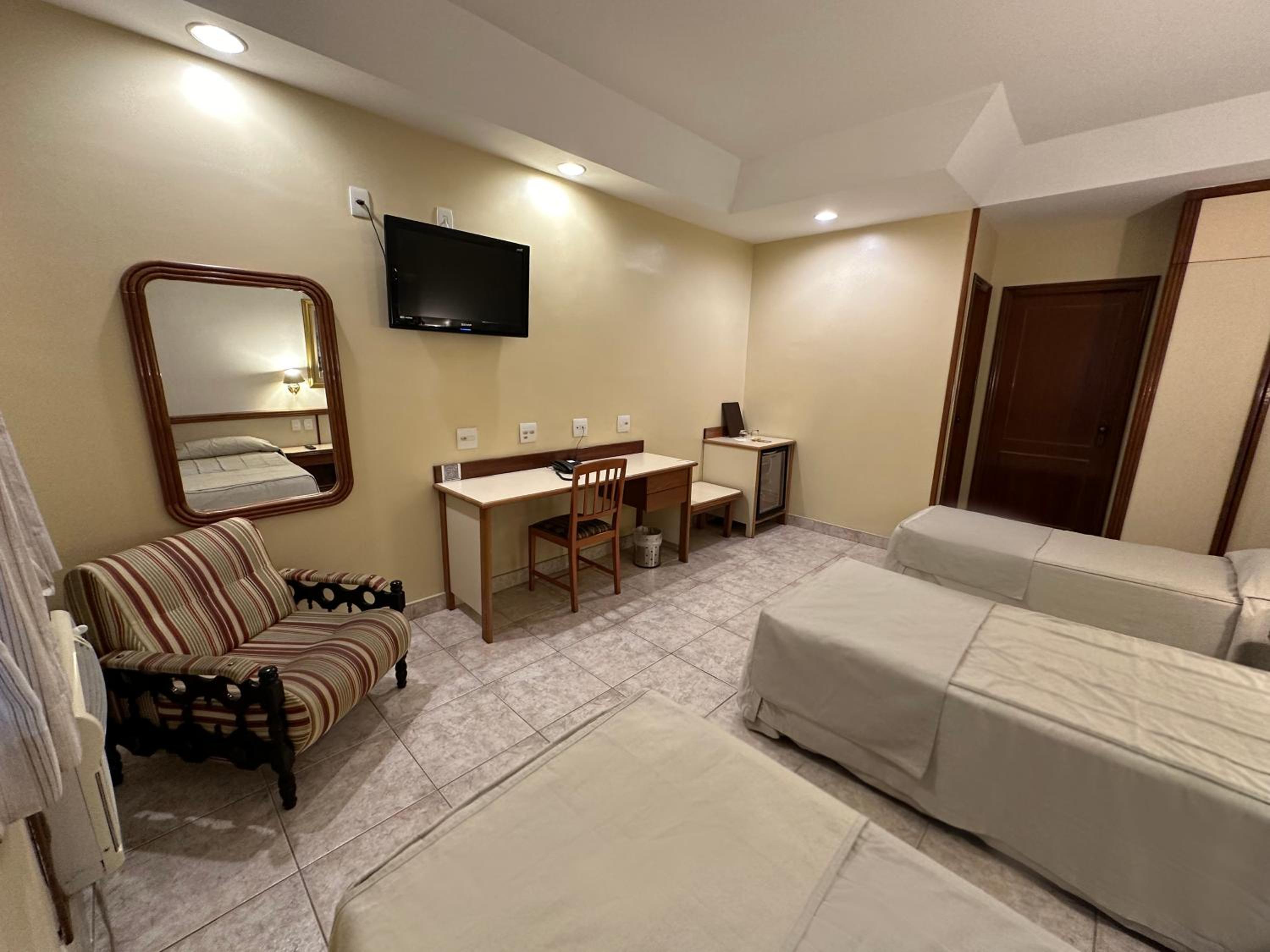 Triple Suite with 03 Single Beds photo 2