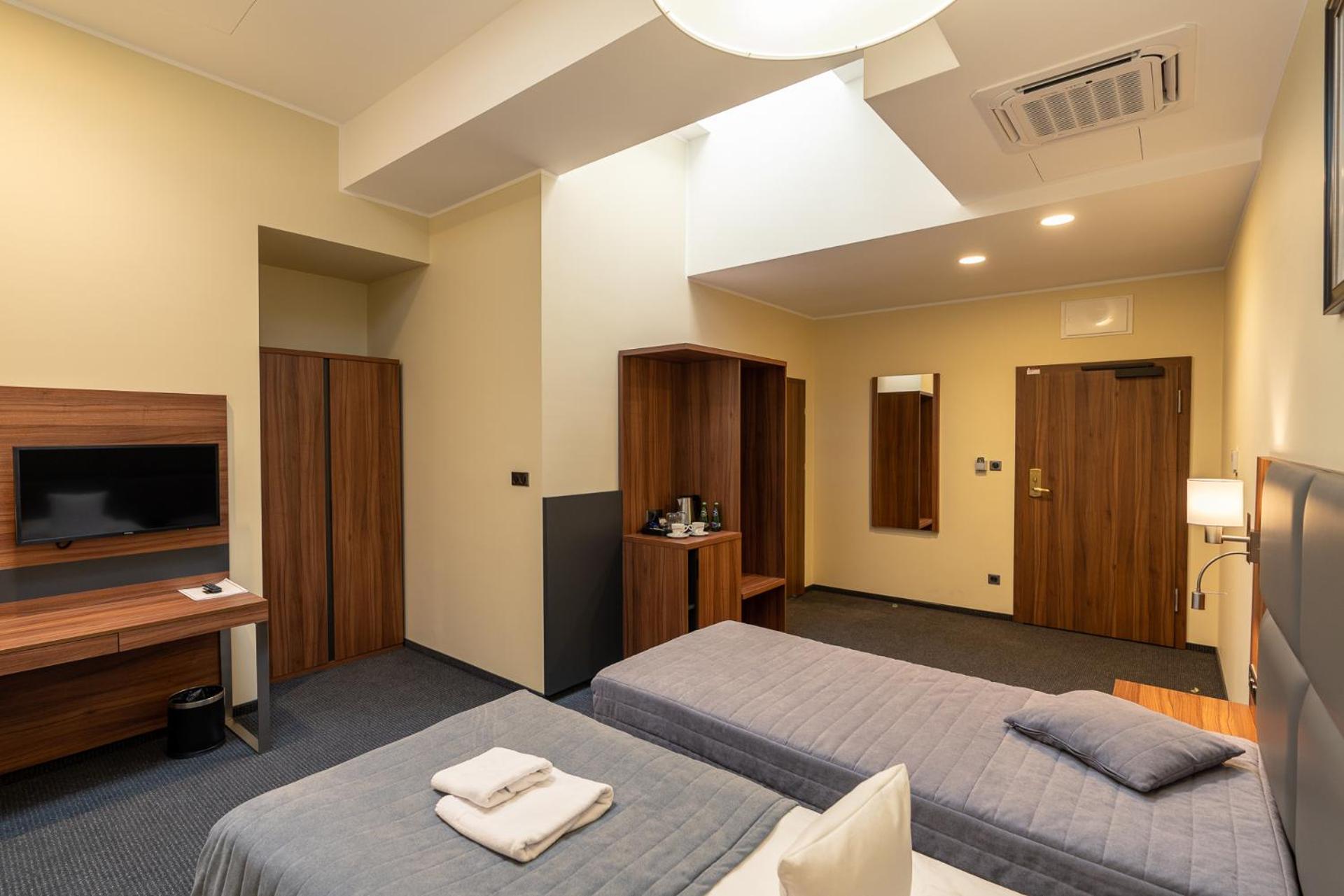 Economy Twin Room