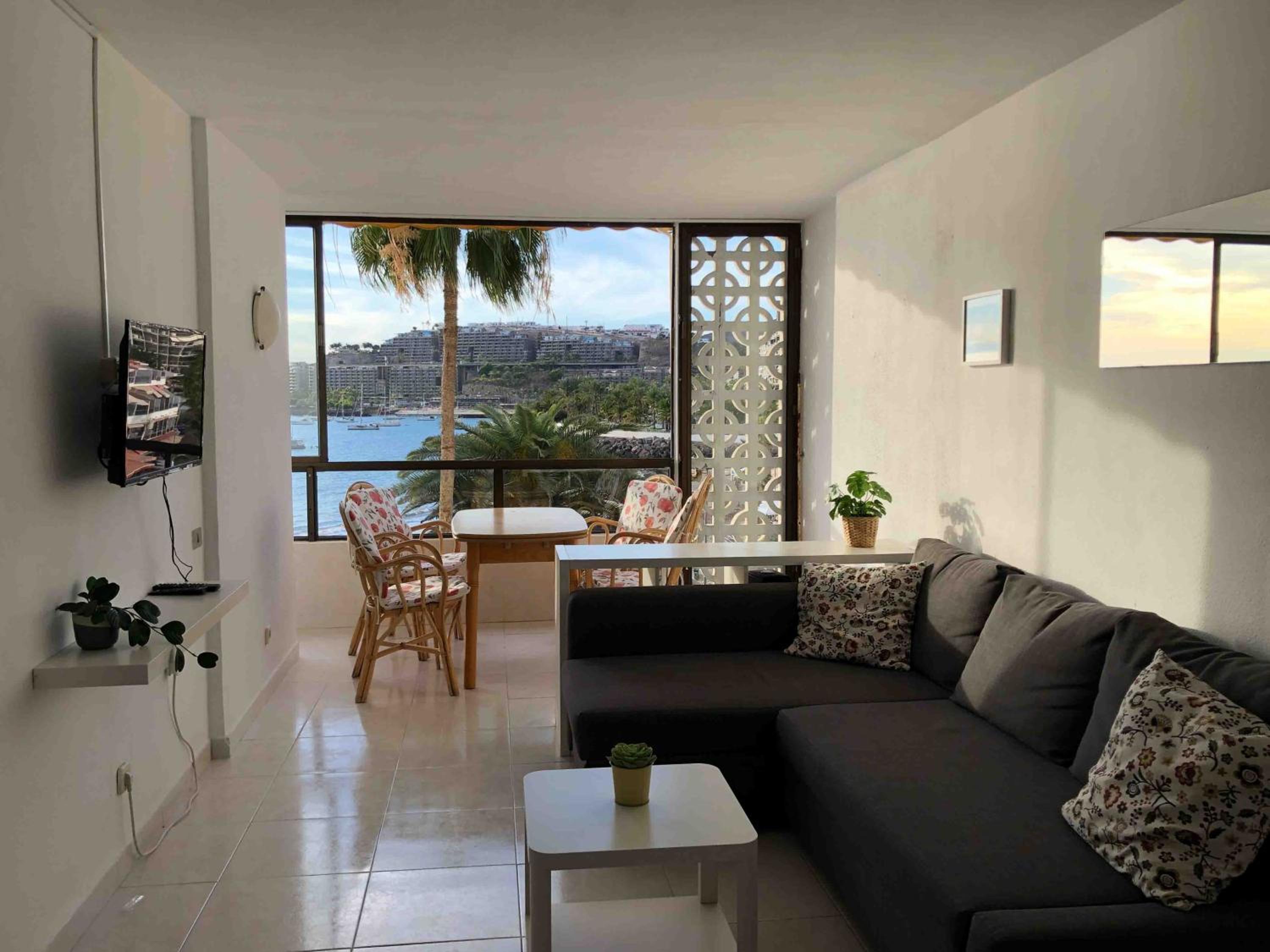 Apartment With Sea View