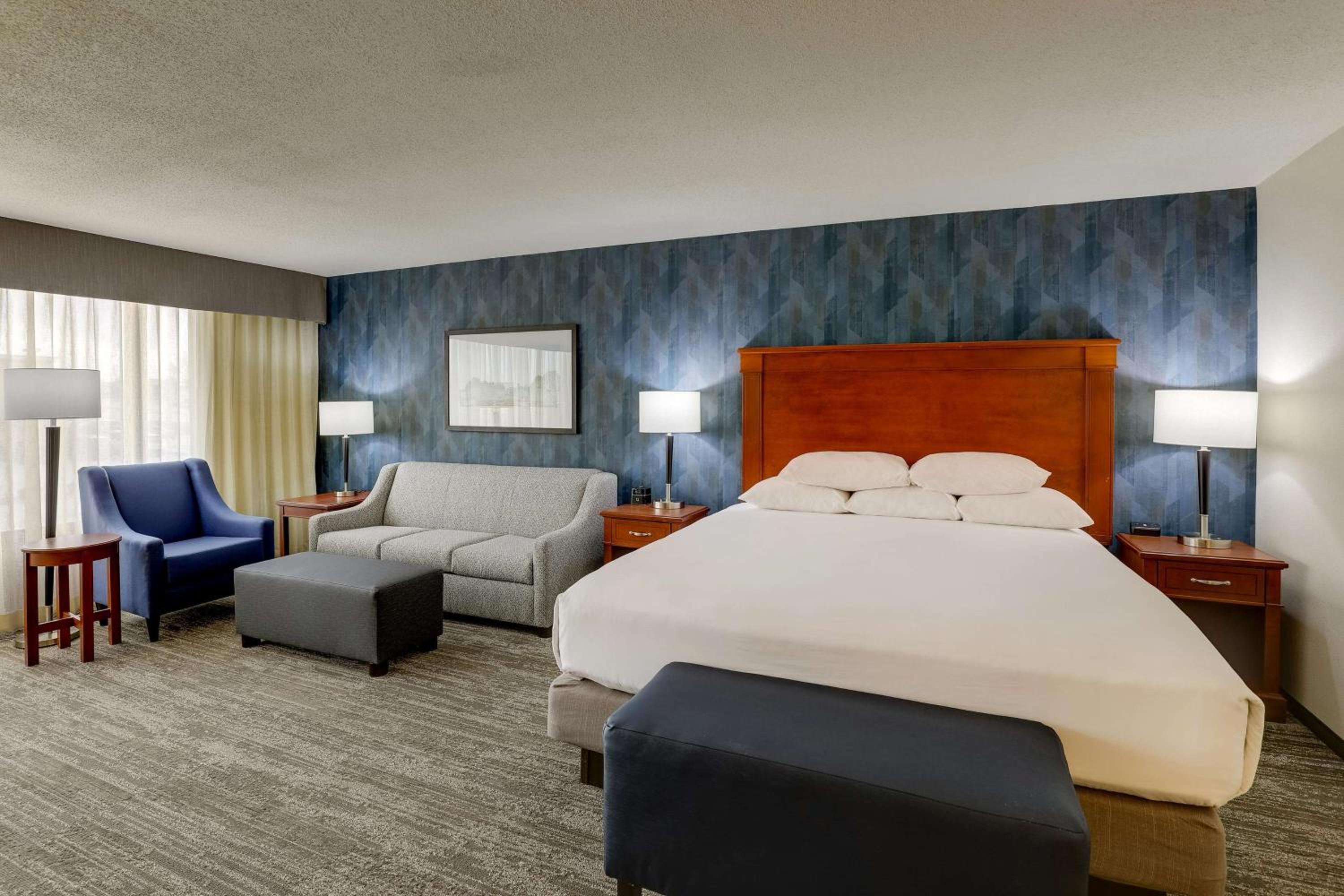 Superior King Room with Sofa Bed