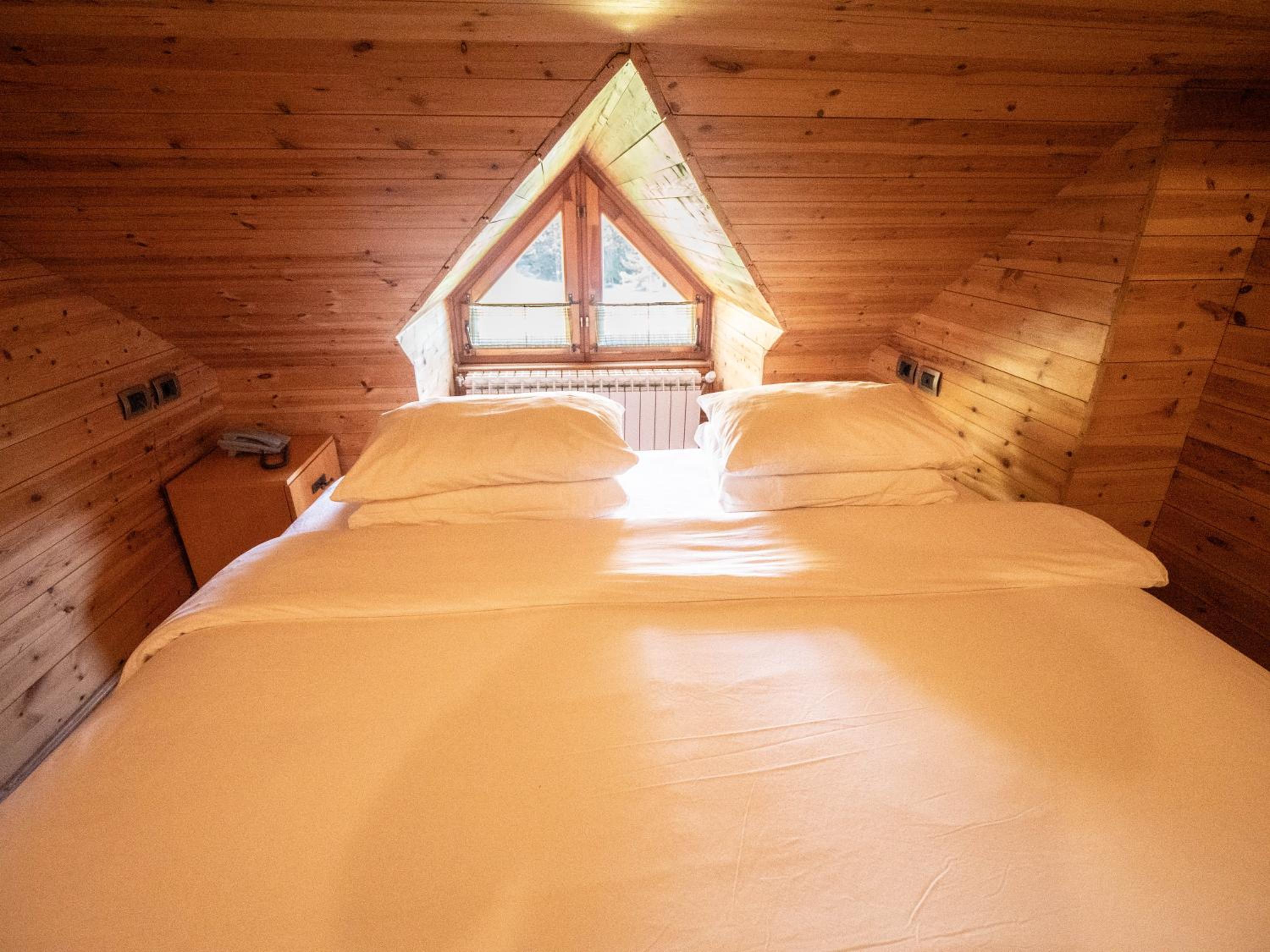 Double Room with Private Bathroom photo 2