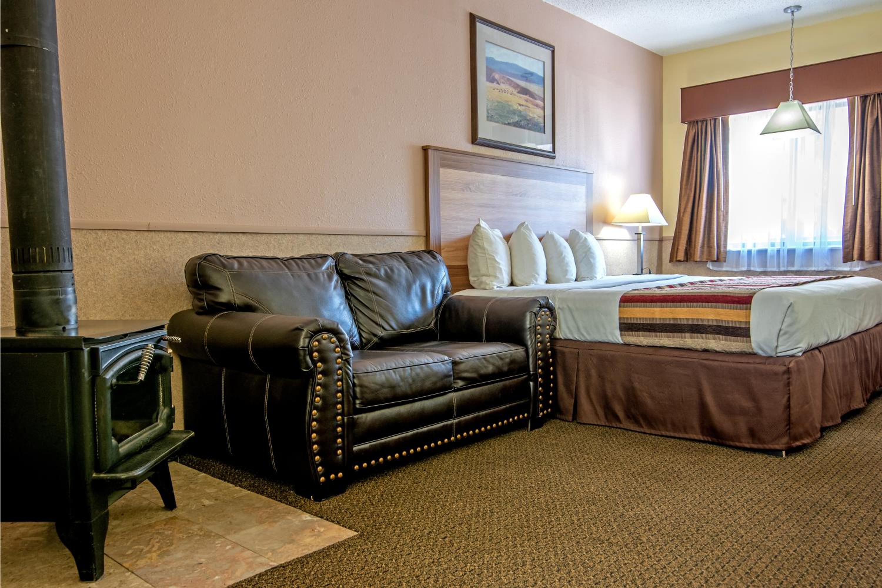 King Suite - Photo 6