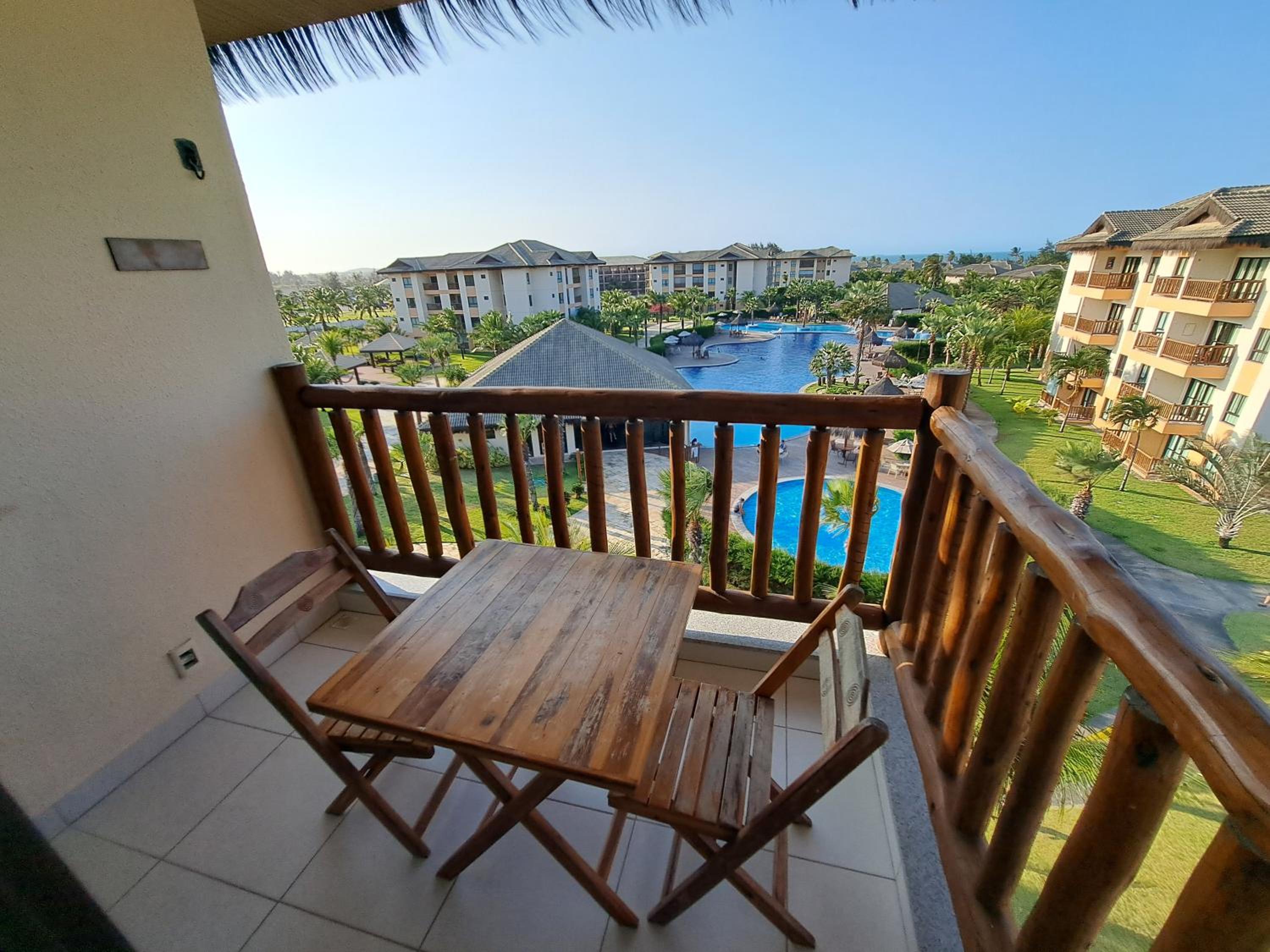 Studio with Pool View - Photo 8