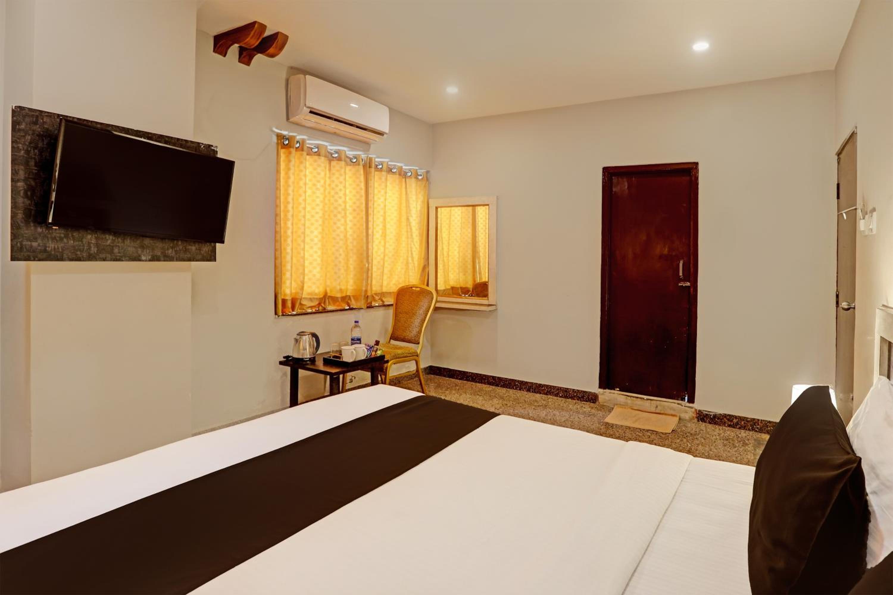 Deluxe Double Room photo 2