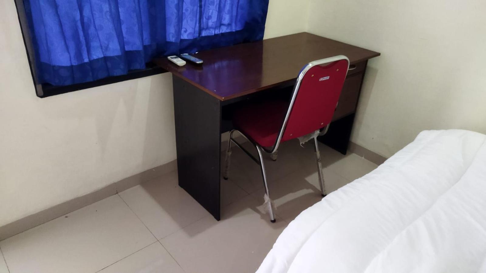 Standard Twin Room - Photo 2