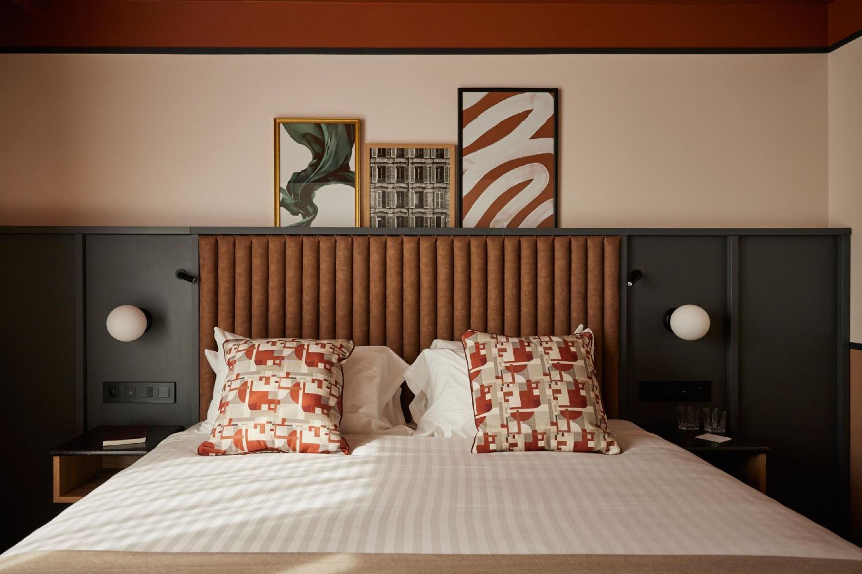 Chambre Lit King-Size Deluxe - Vue sur Cour - Photo 4