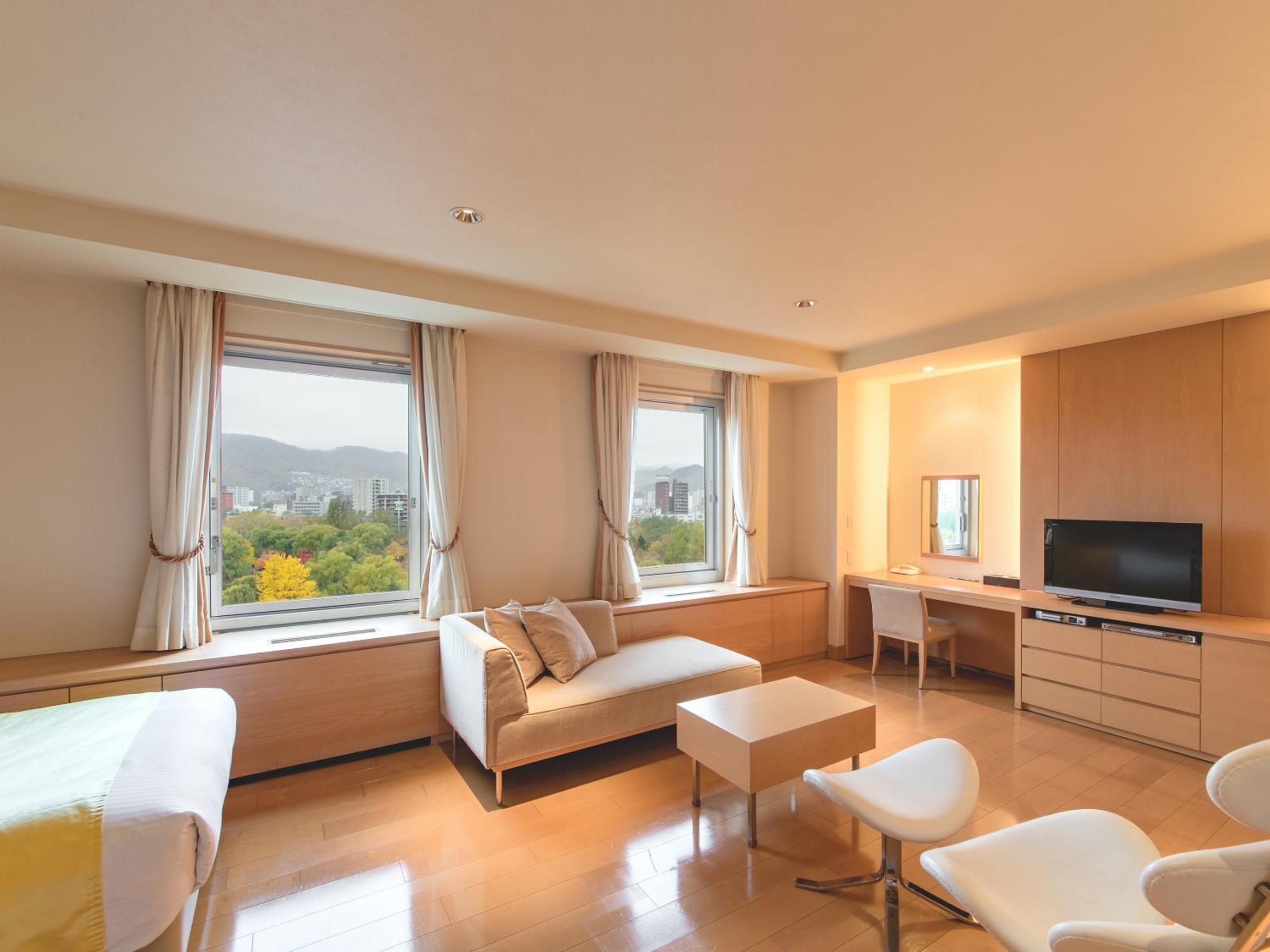 Executive Floor Universal Room with Park View (3 Adults) - Non-Smoking