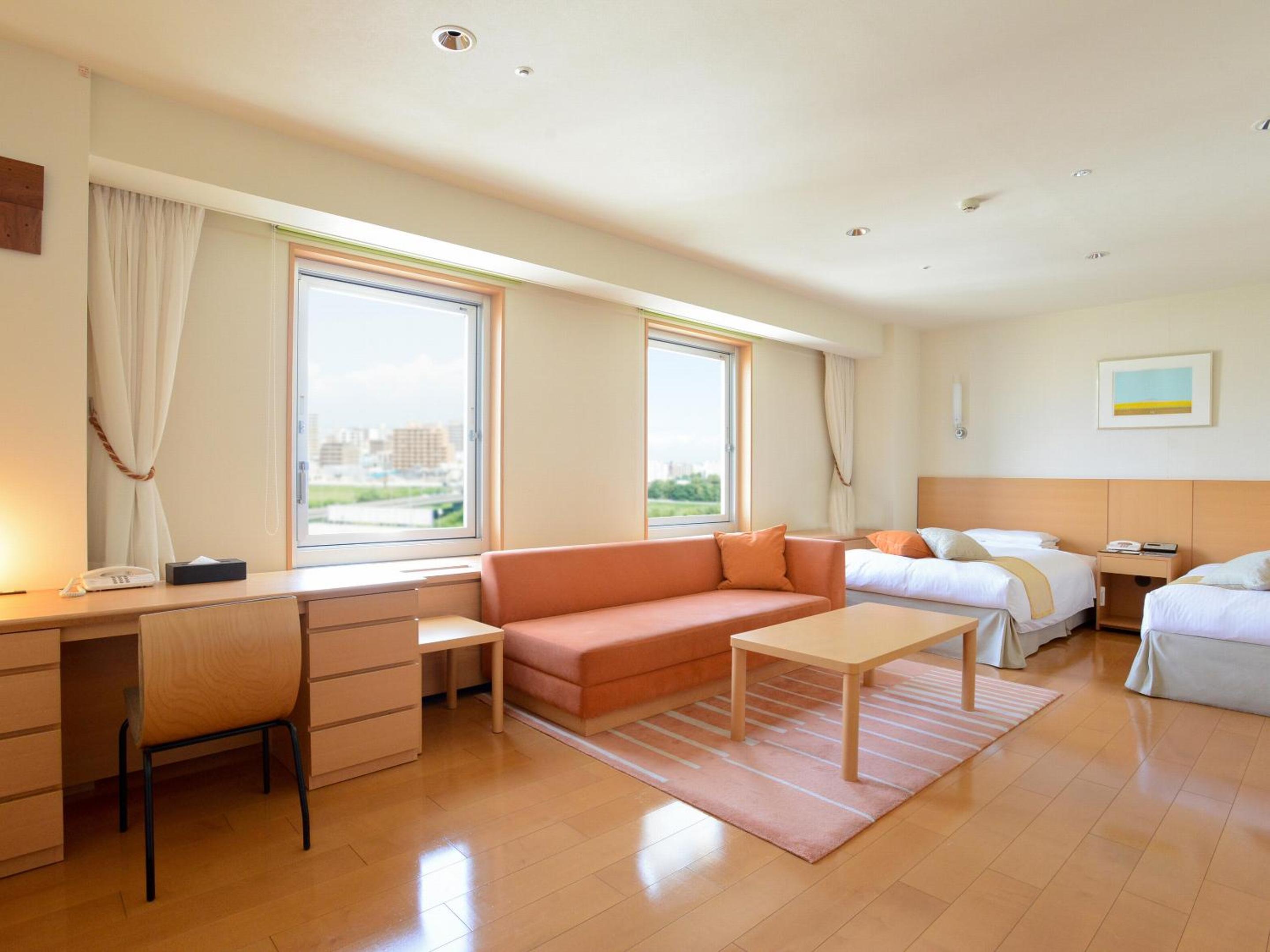 Executive Floor Family Room with City View (2 Adults) - Non-Smoking photo 3